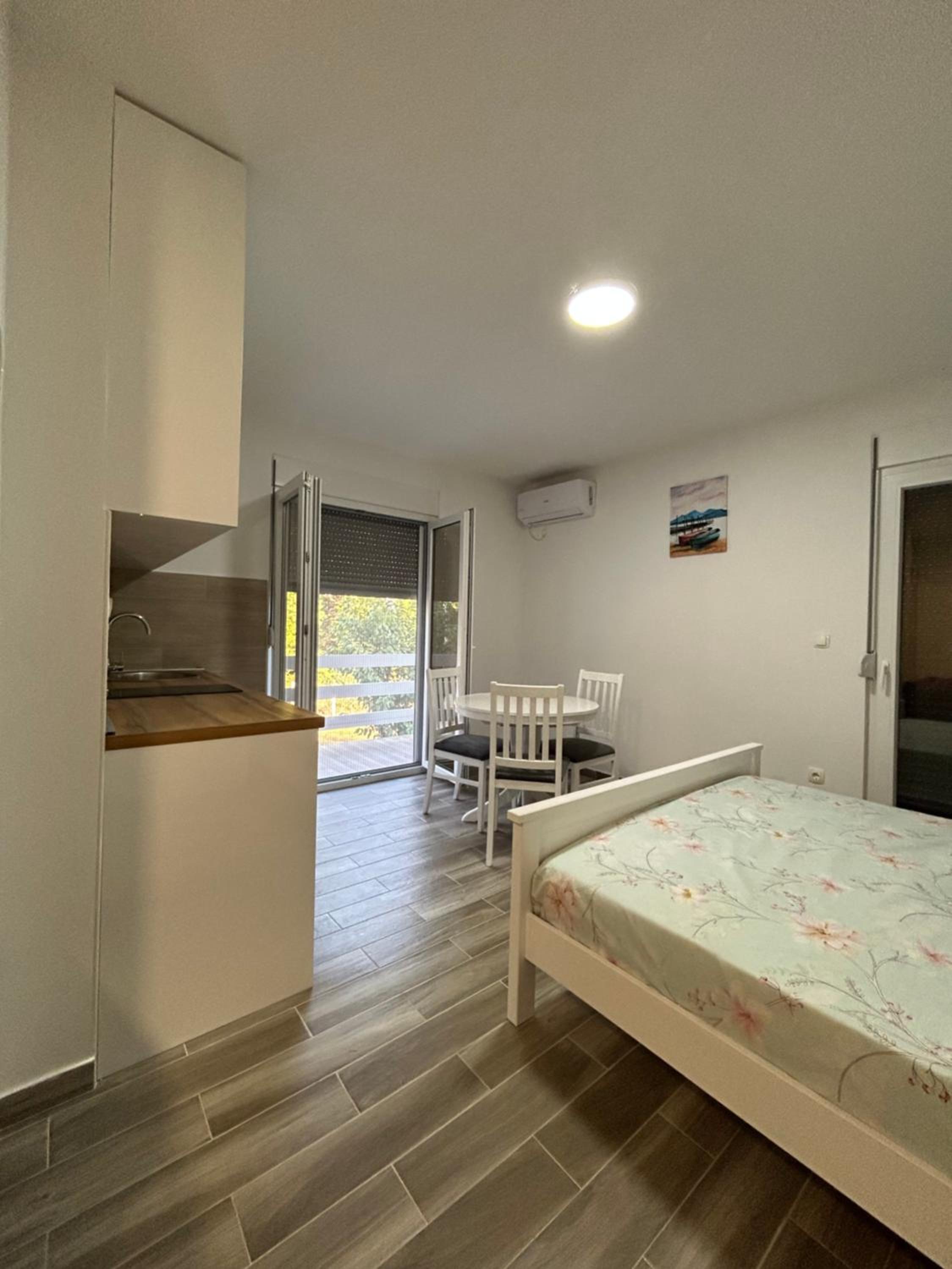 NNL Apartments