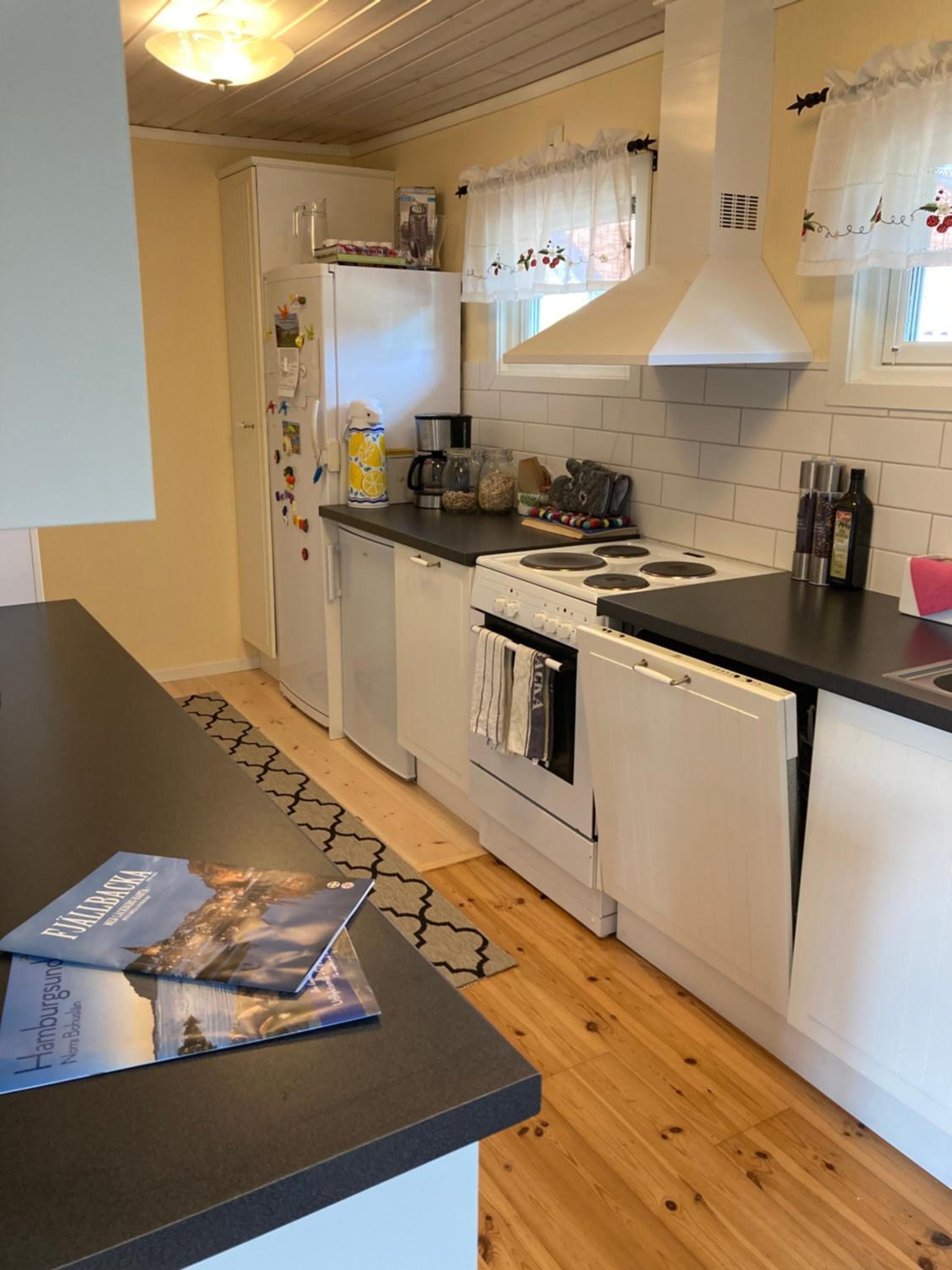Trevligt fritidshus med allt vad Bohuslän erbjuder view 2