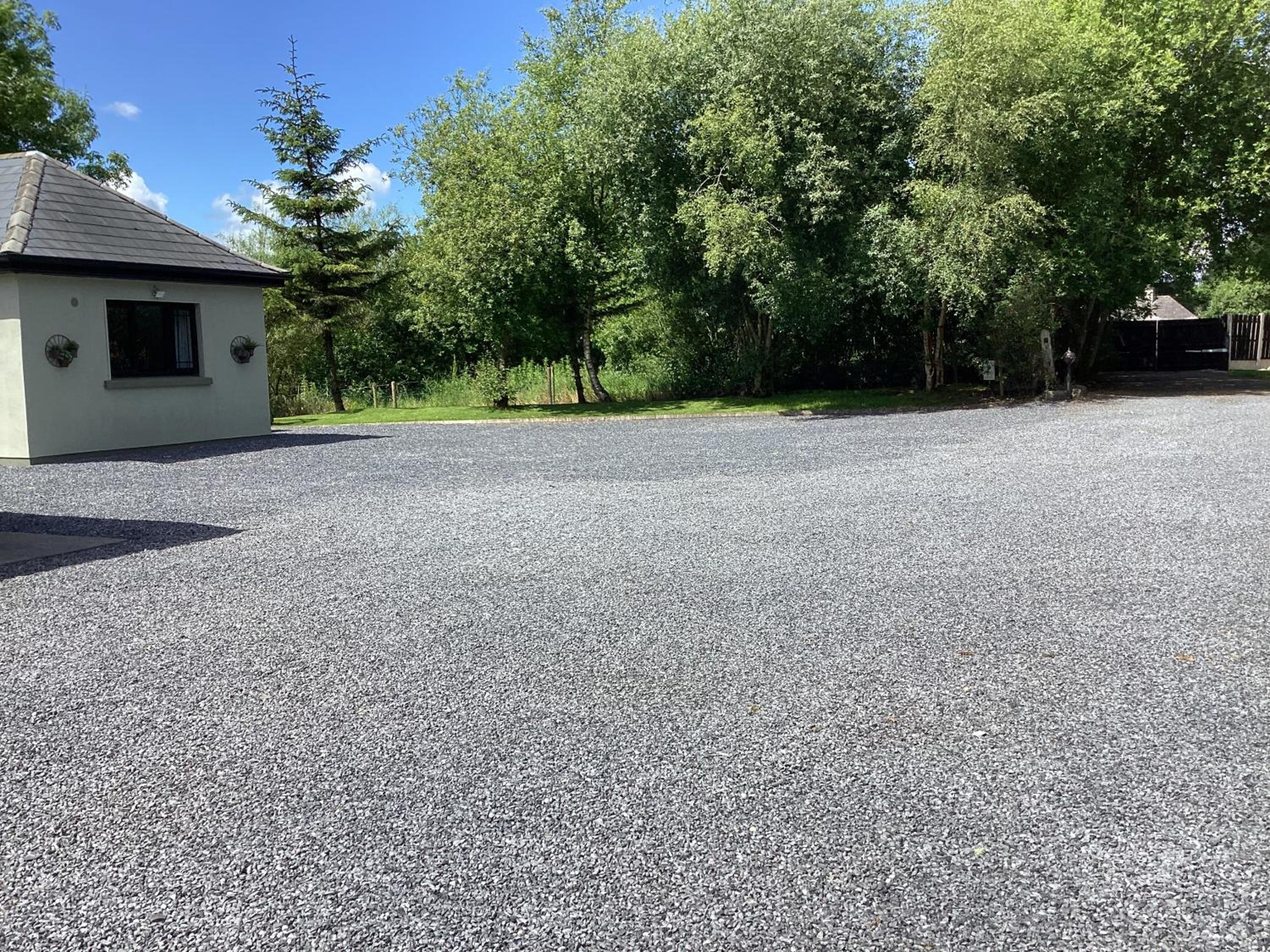 Studio apartment to rent view 5