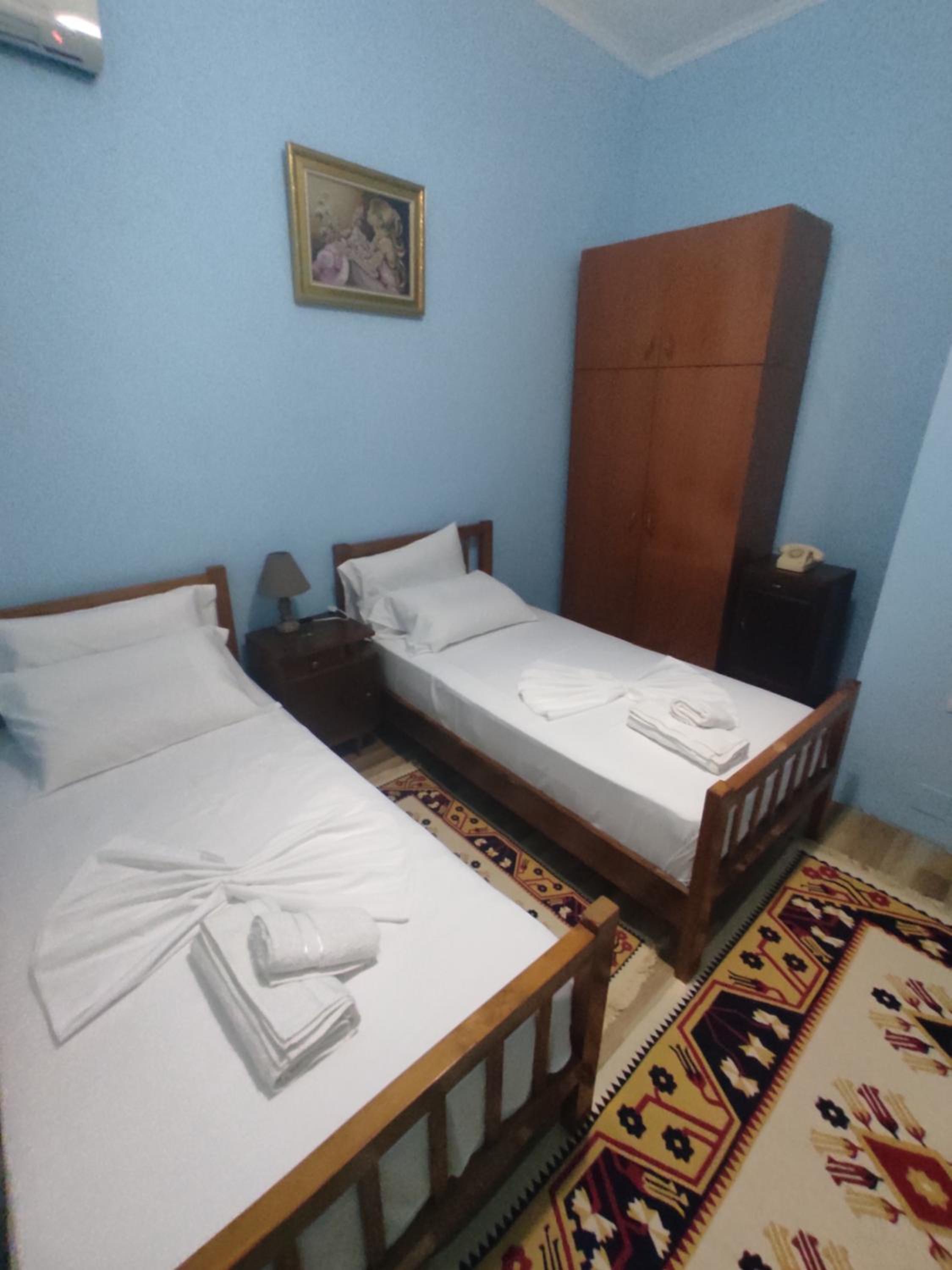 Xheison Apartment