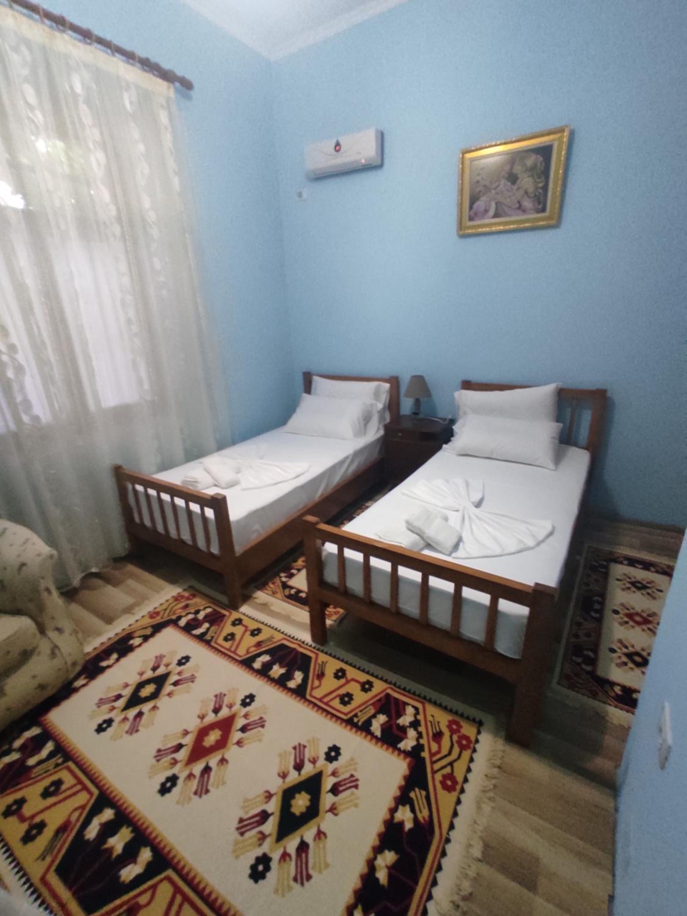 Xheison Apartment
