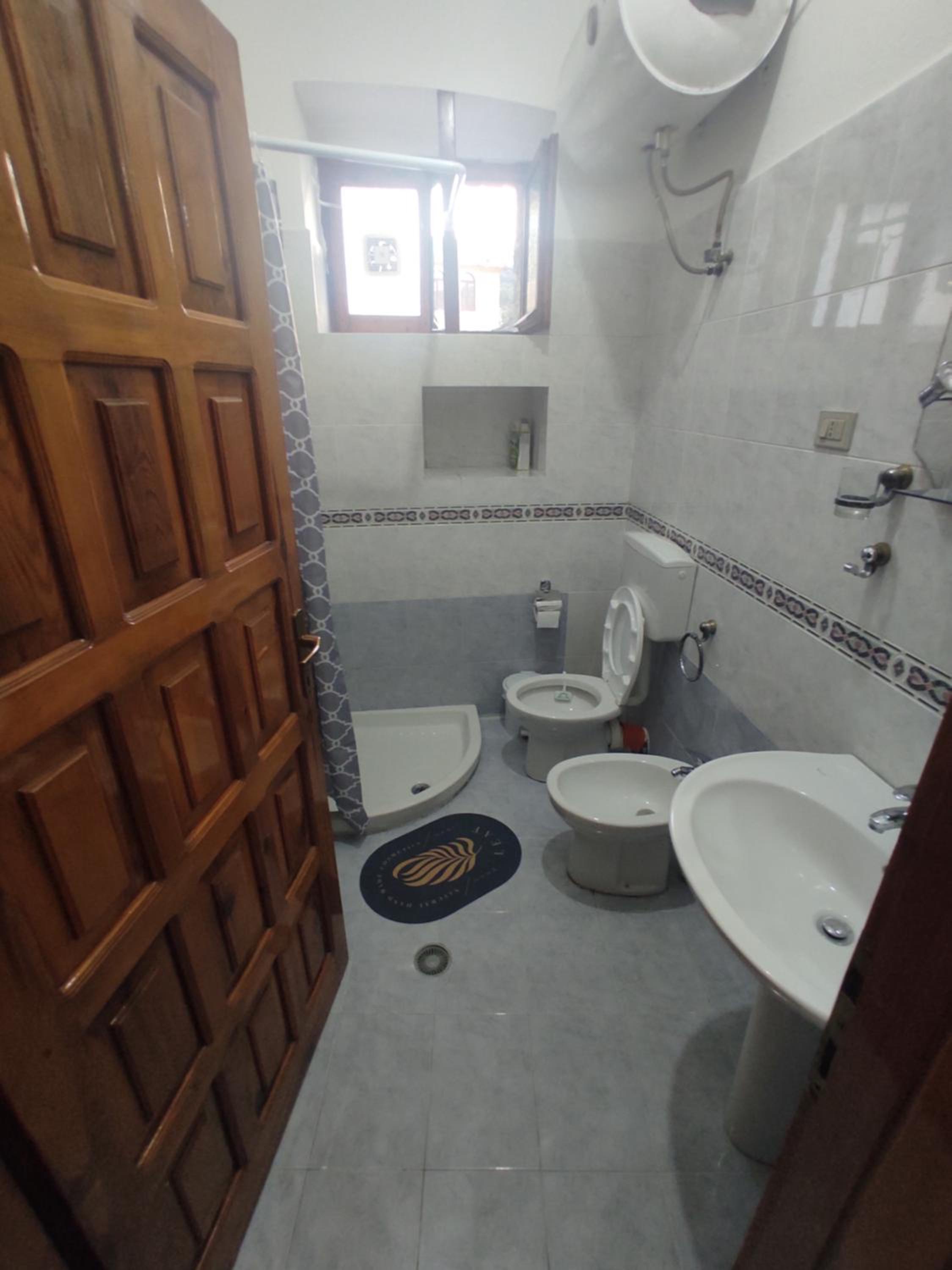 Xheison Apartment