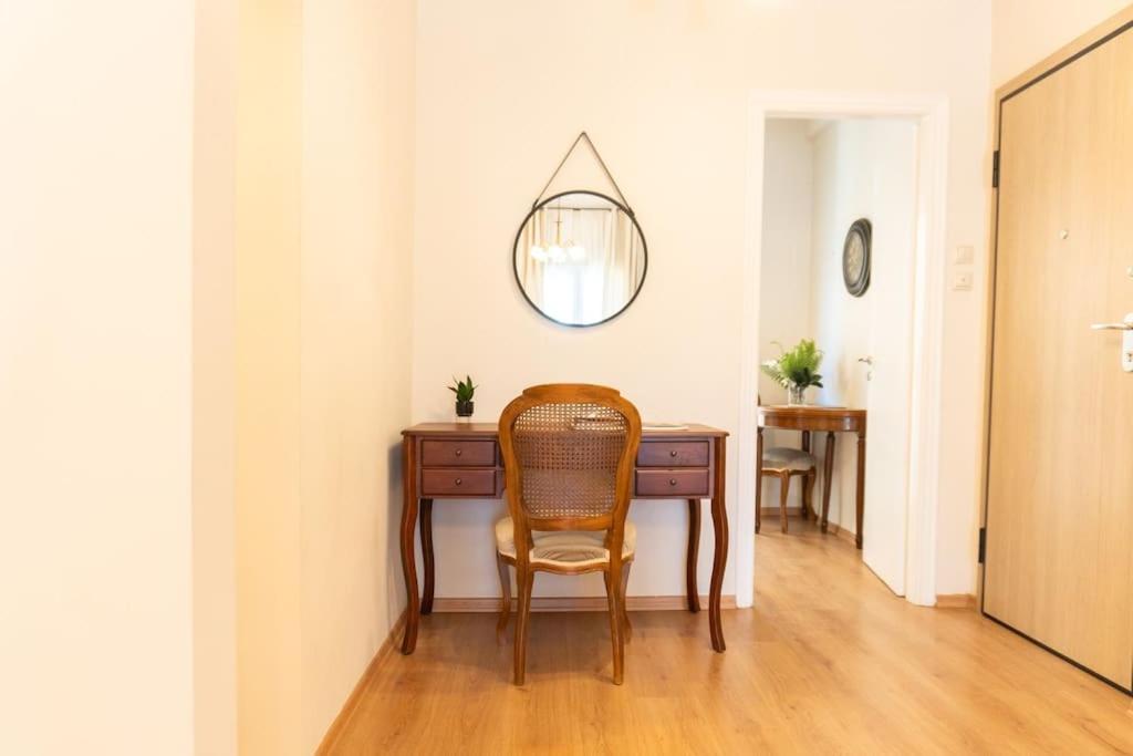 Pame Rentals - Classic Athenian Home in Koukaki