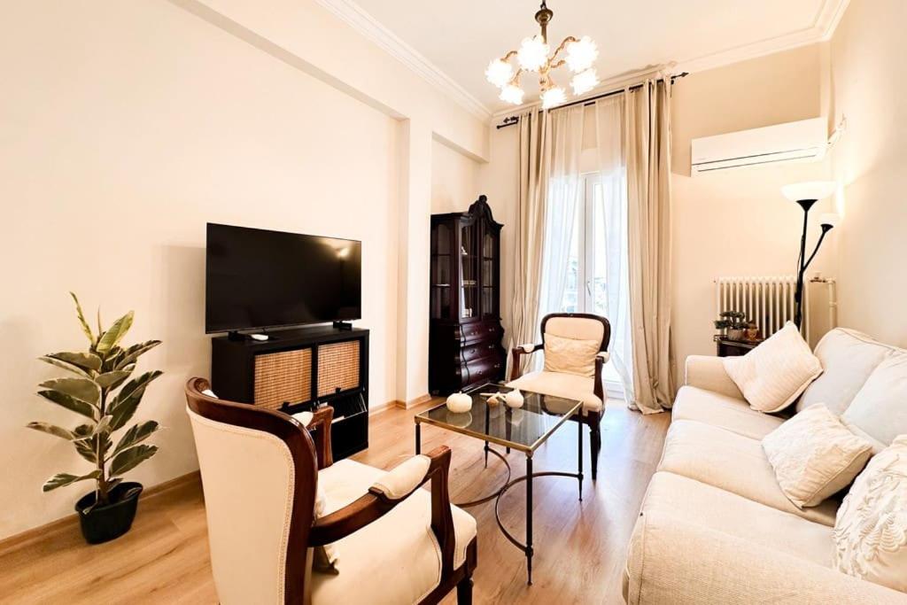 Pame Rentals - Classic Athenian Home in Koukaki