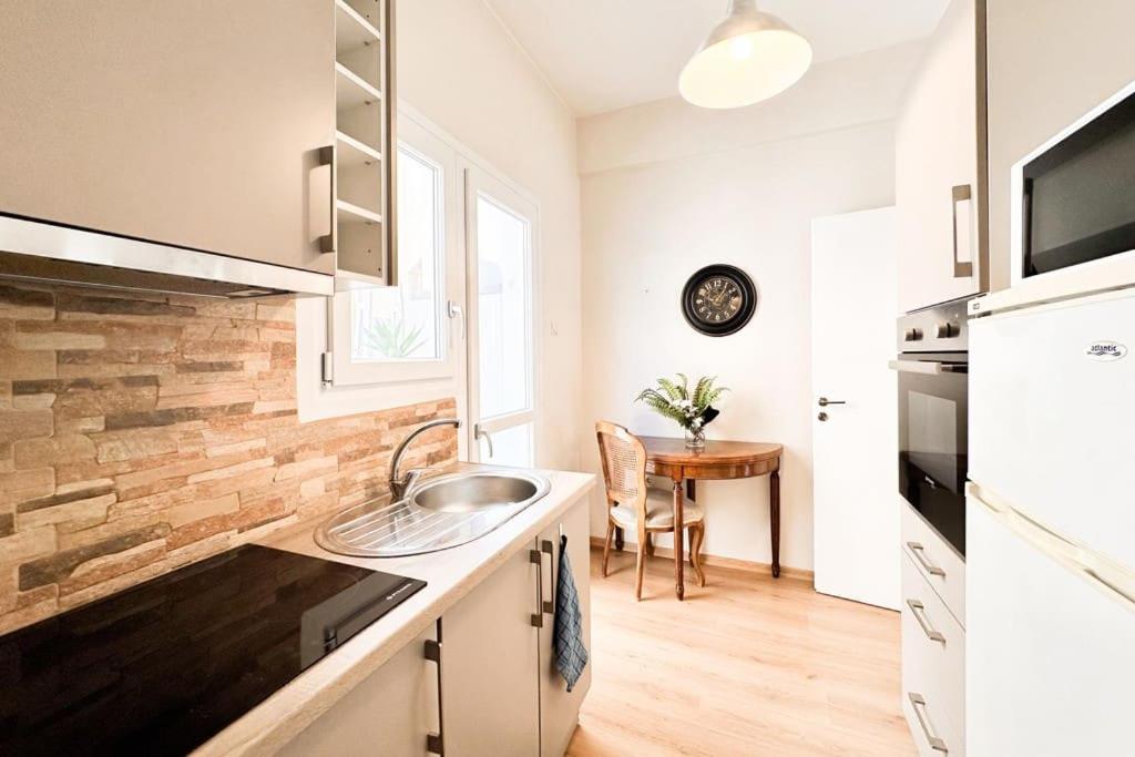 Pame Rentals - Classic Athenian Home in Koukaki