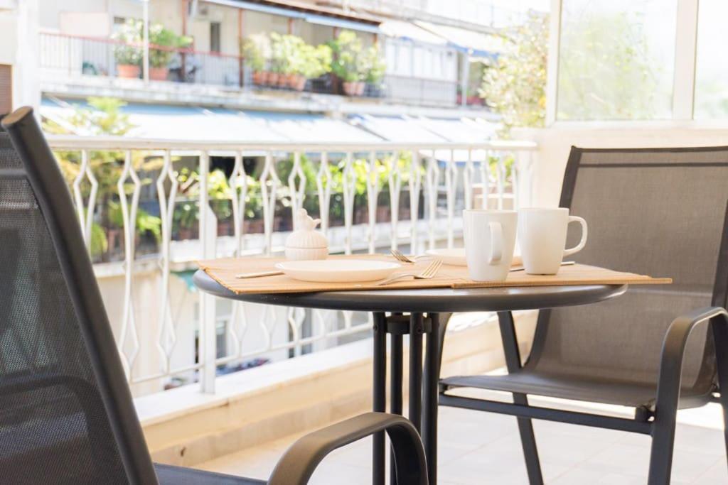 Pame Rentals - Classic Athenian Home in Koukaki