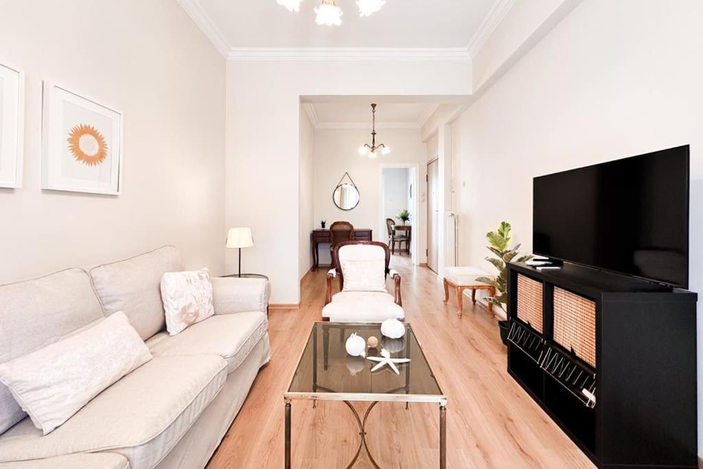 Pame Rentals - Classic Athenian Home in Koukaki