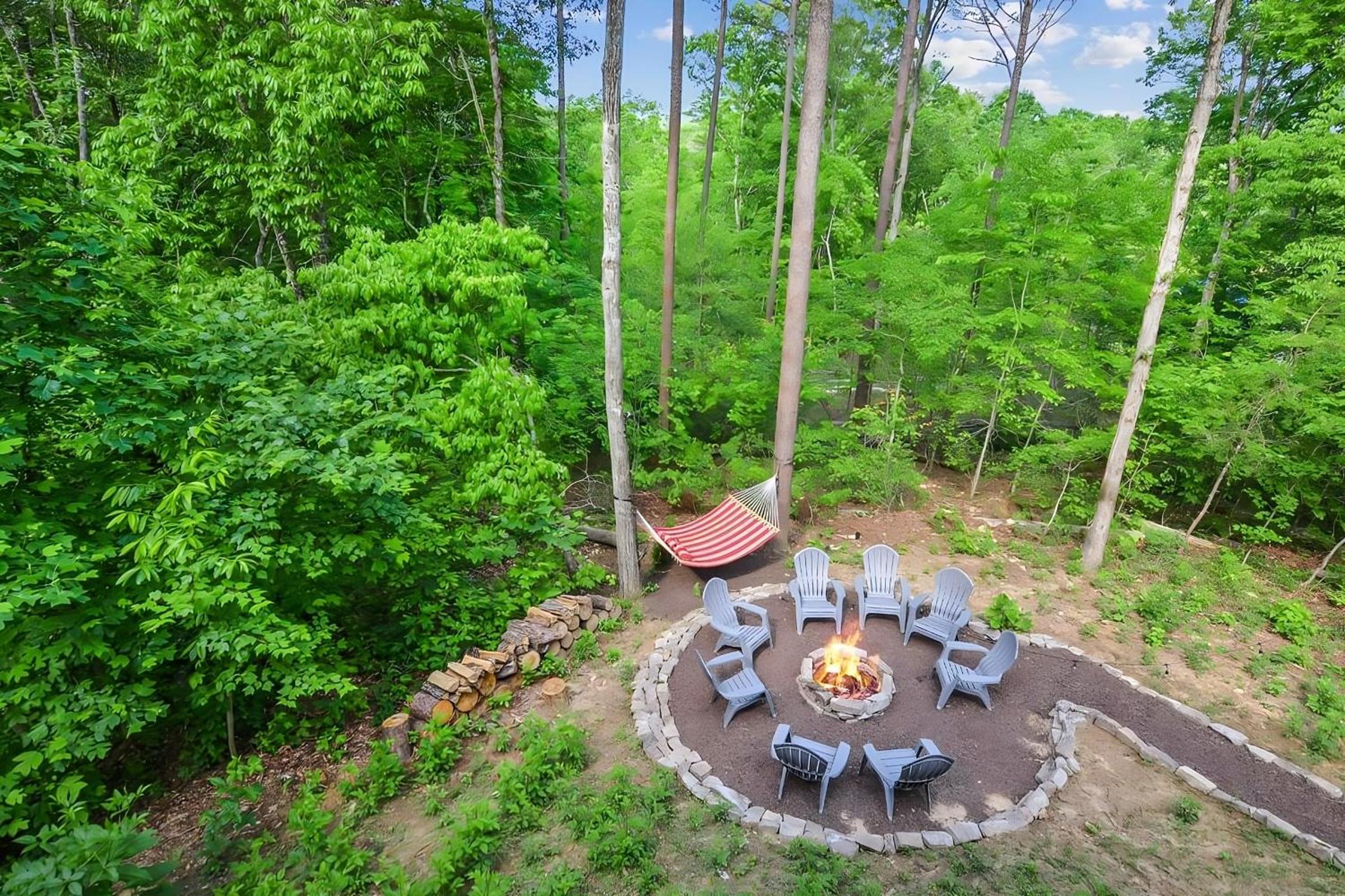 Blue Ridge Mountain Cabin Retreat with Hot Tub & Fire Pit view 5