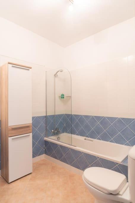 Charming 2-Bed in Swieqi-Hosted by Sweetstay view 2