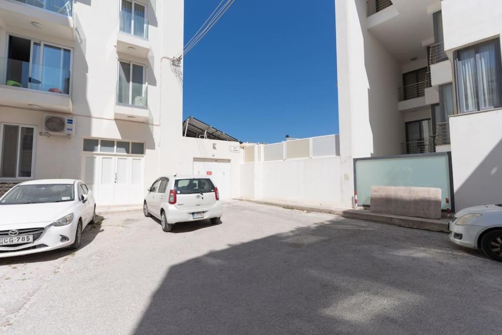 Charming 2-Bed in Swieqi-Hosted by Sweetstay view 5