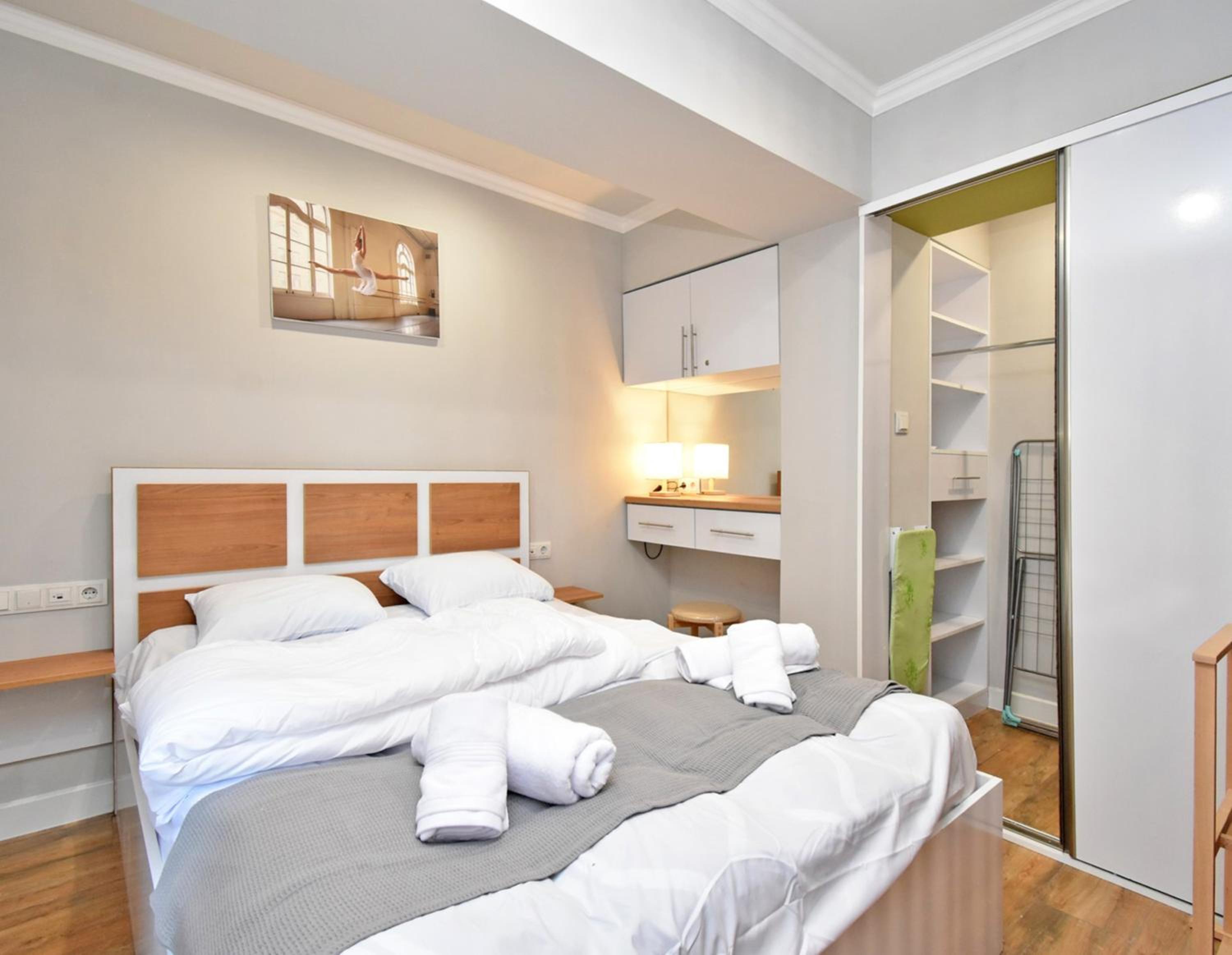 Rester Center Apartment
