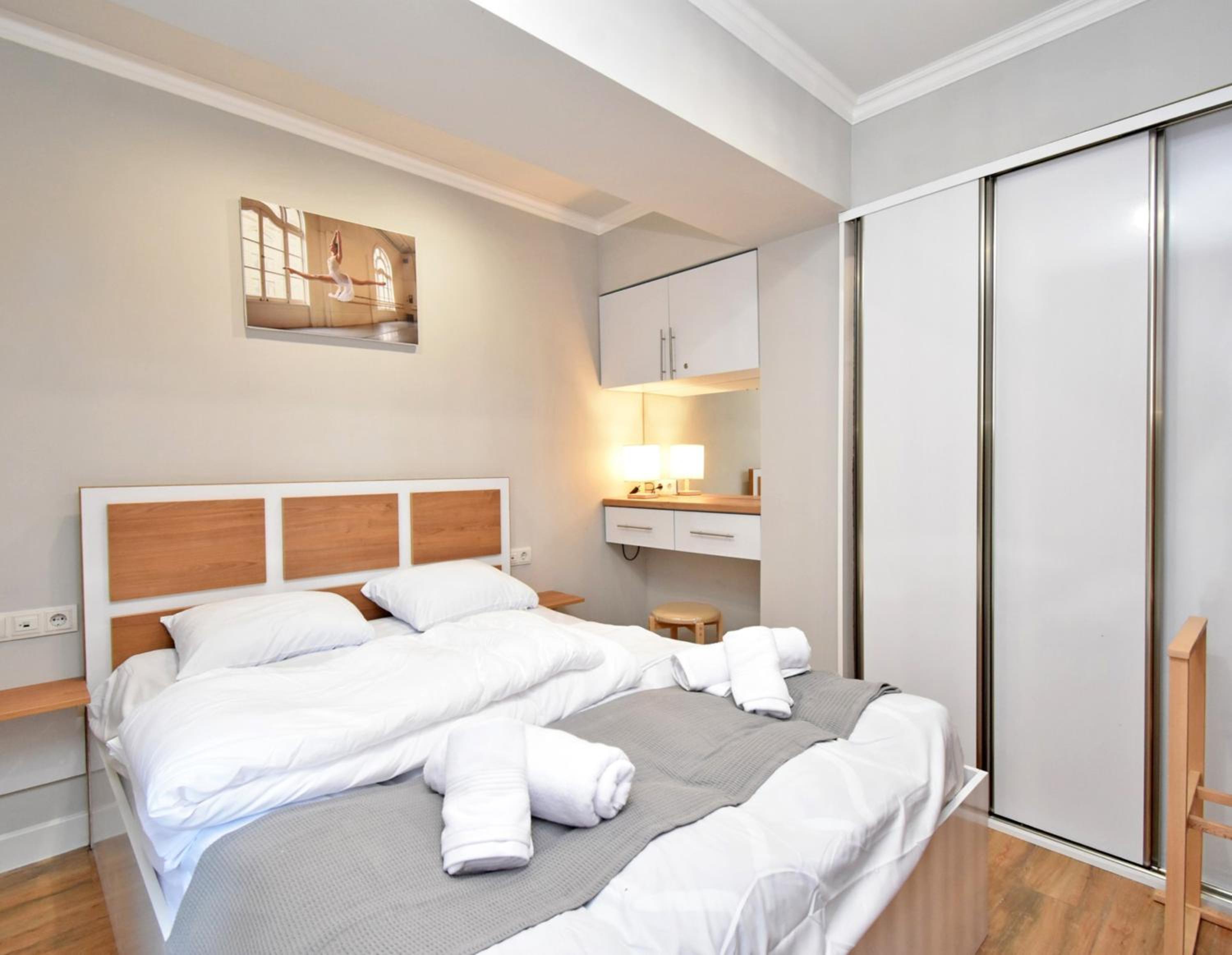 Rester Center Apartment