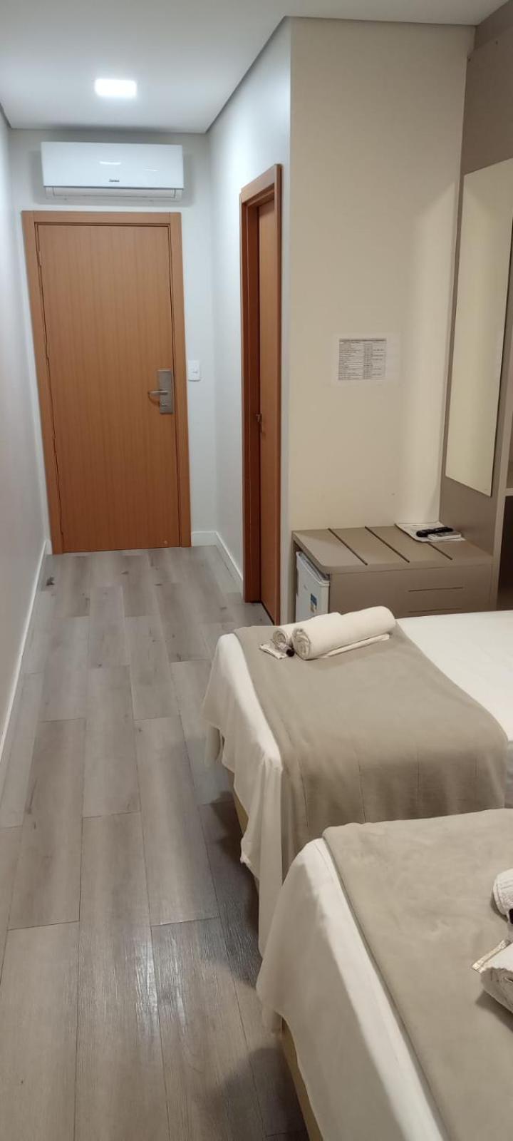 HOTEL CALIFÓRNIA