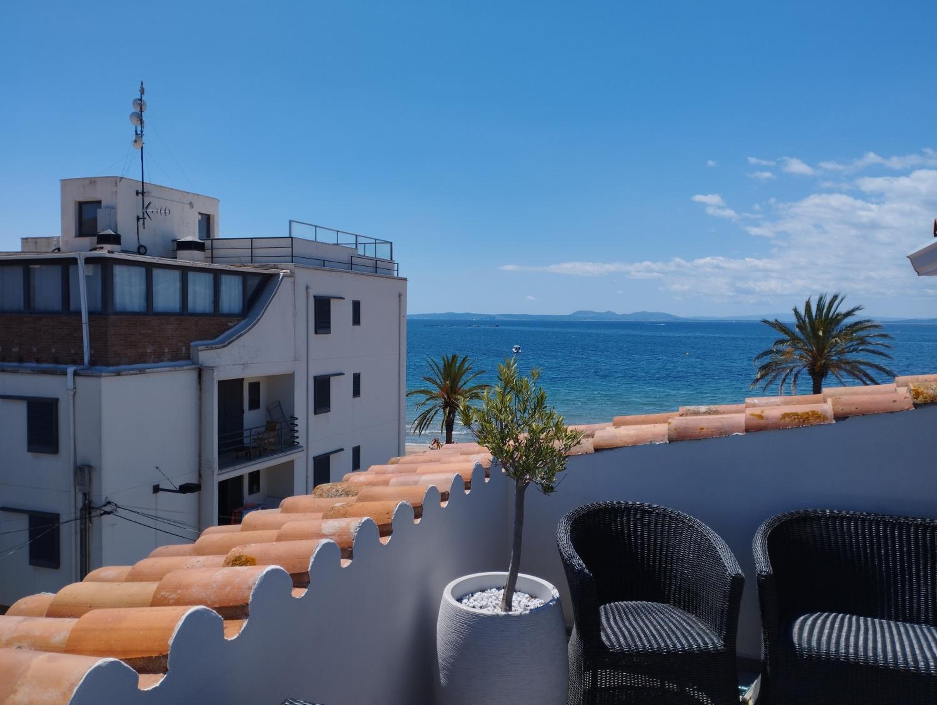 Ático Rhodes playa Roses