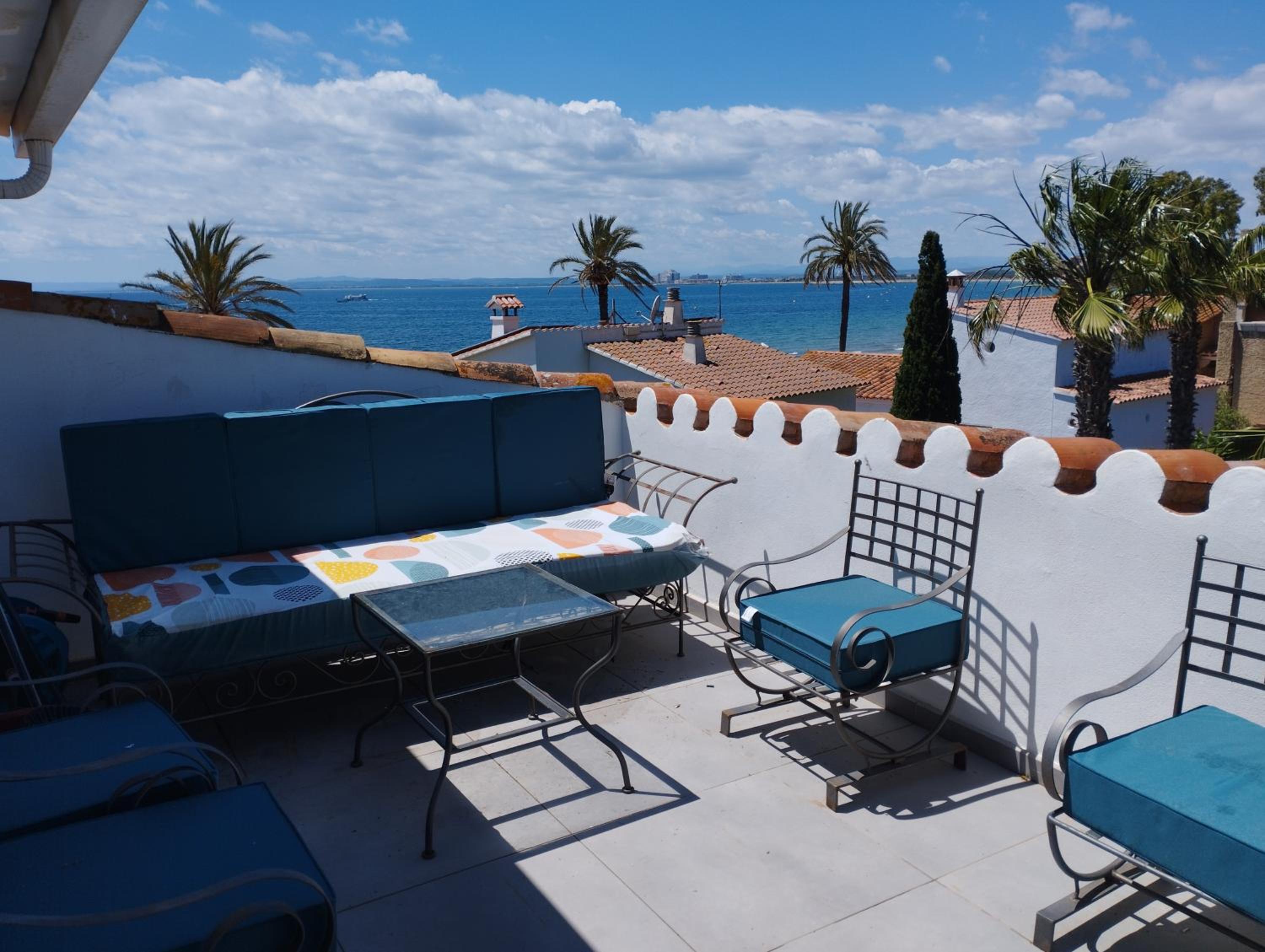 Ático Rhodes playa Roses