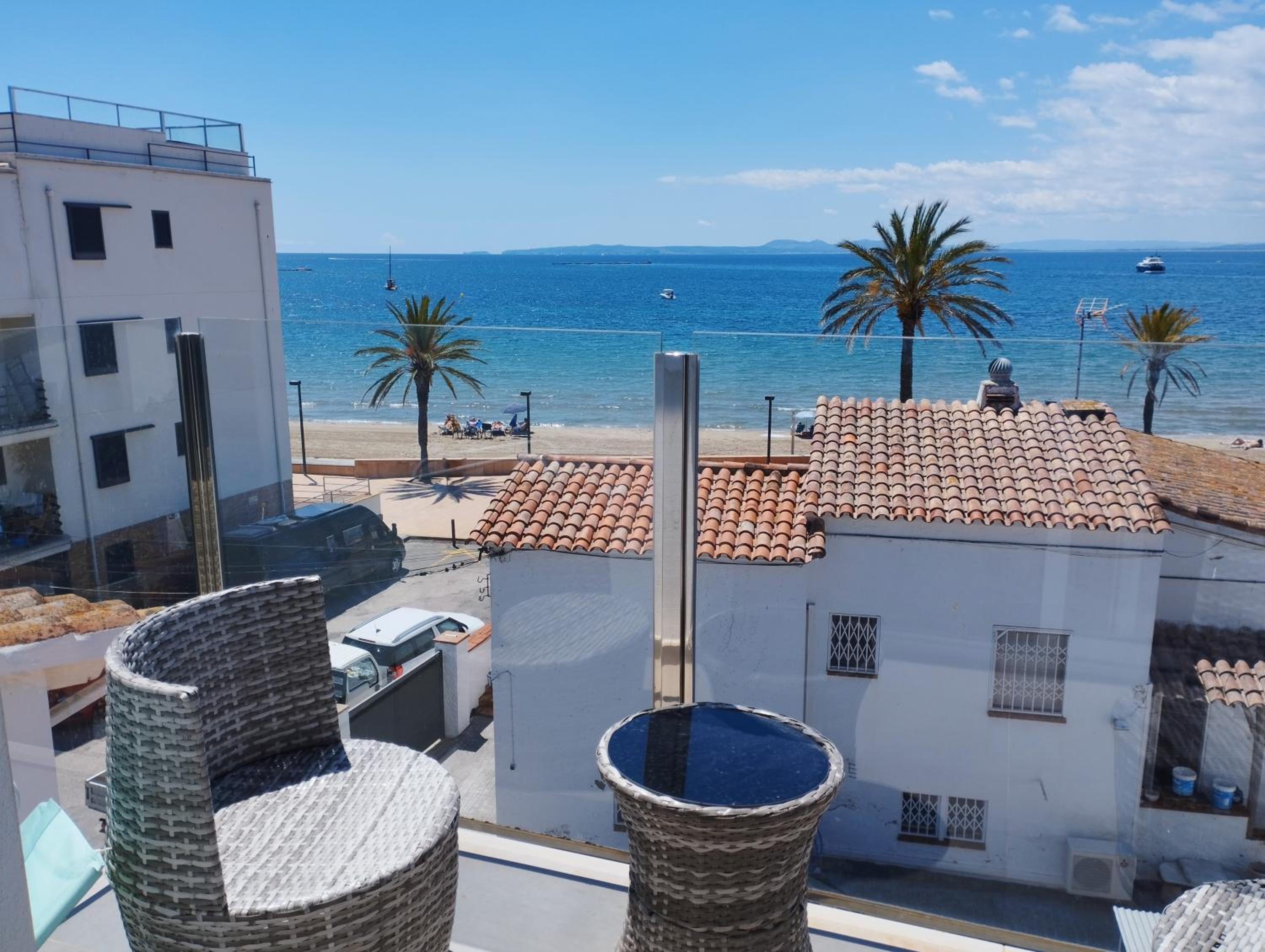 Ático Rhodes playa Roses