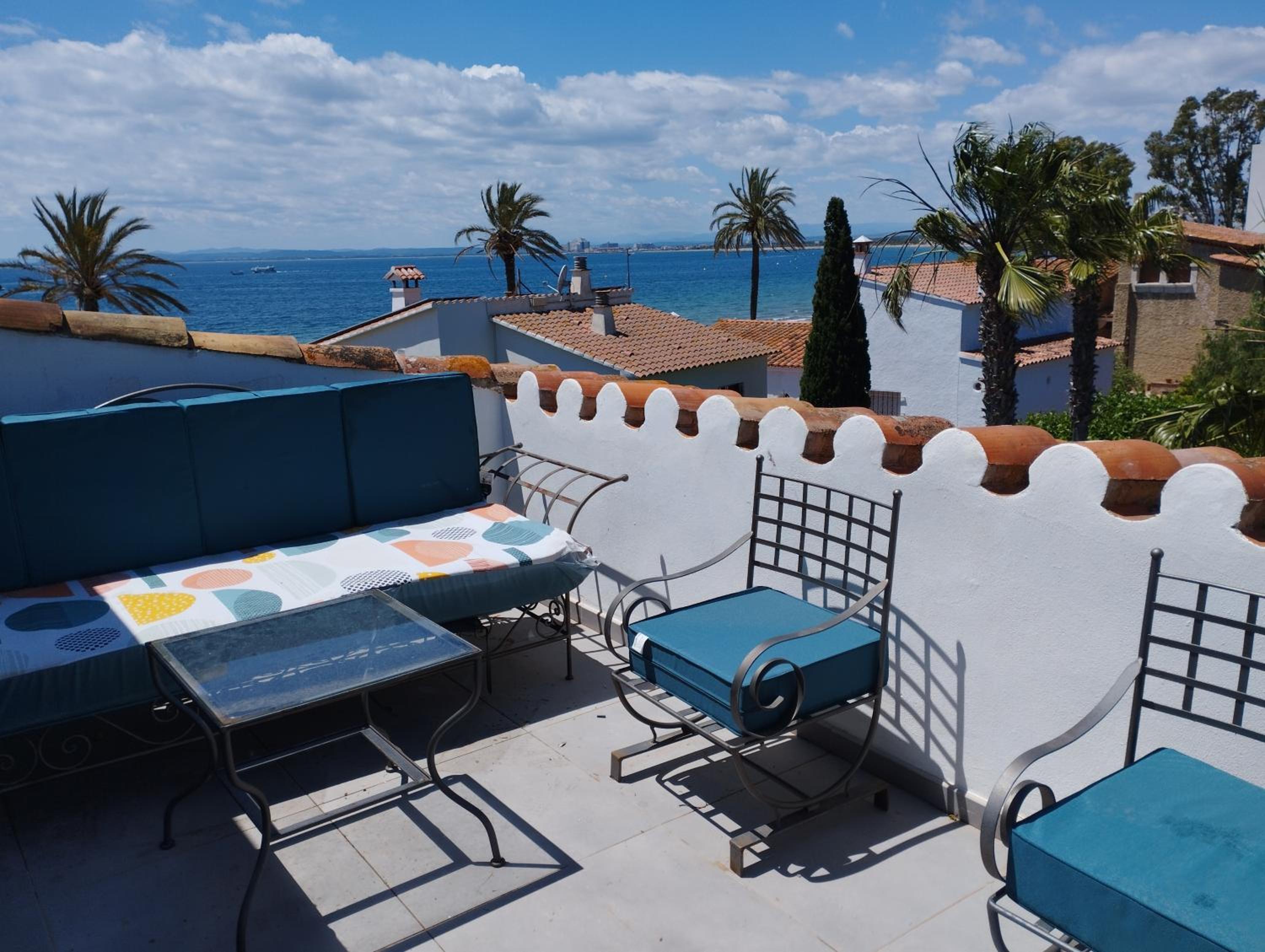 Ático Rhodes playa Roses