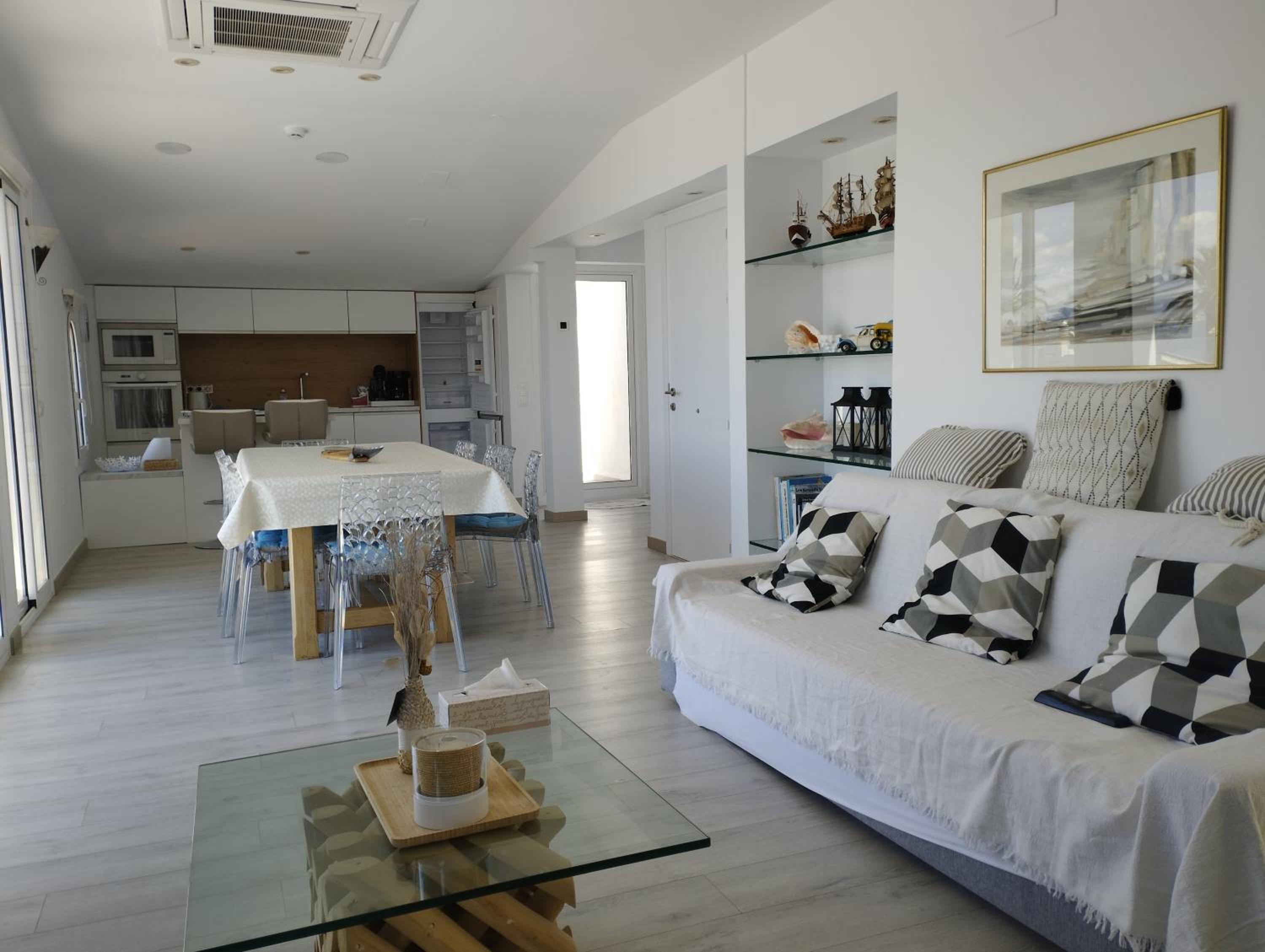 Ático Rhodes playa Roses