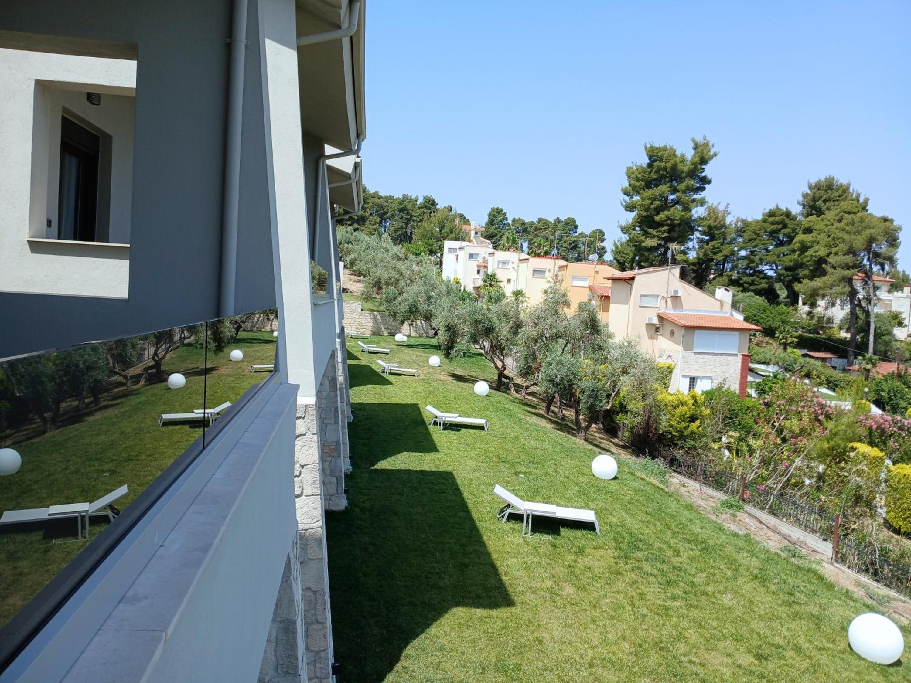 Photo 11
