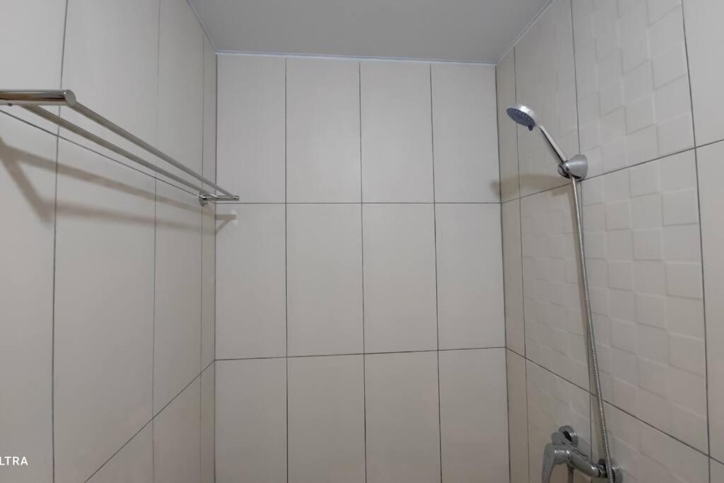 Studio Town Baloi Indah 6mins drive to Grand Mall by Saju Living view 2