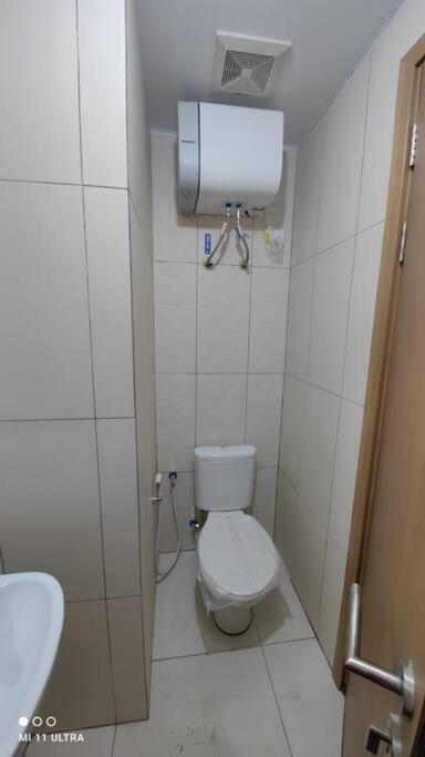 Studio Town Baloi Indah 6mins drive to Grand Mall by Saju Living view 4