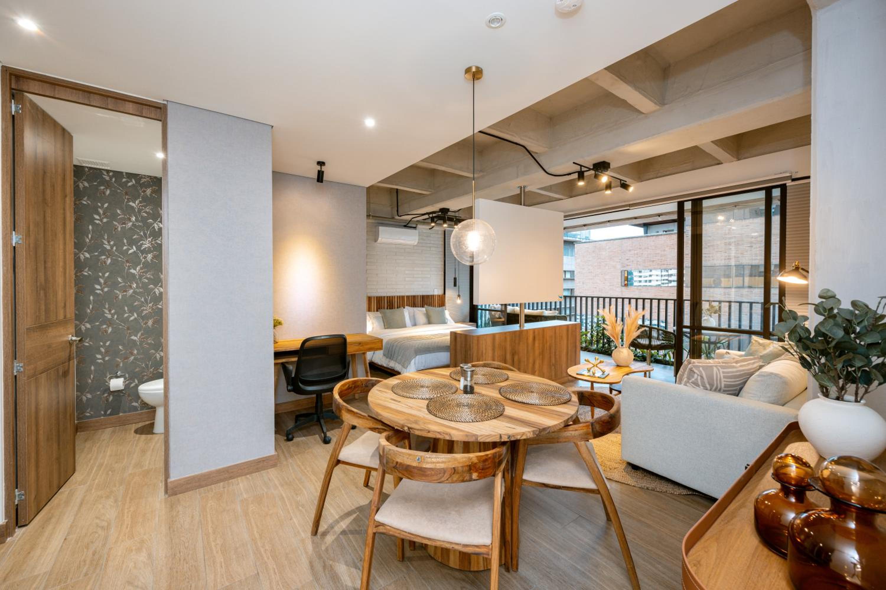 Brand new loft 1BR Balcony