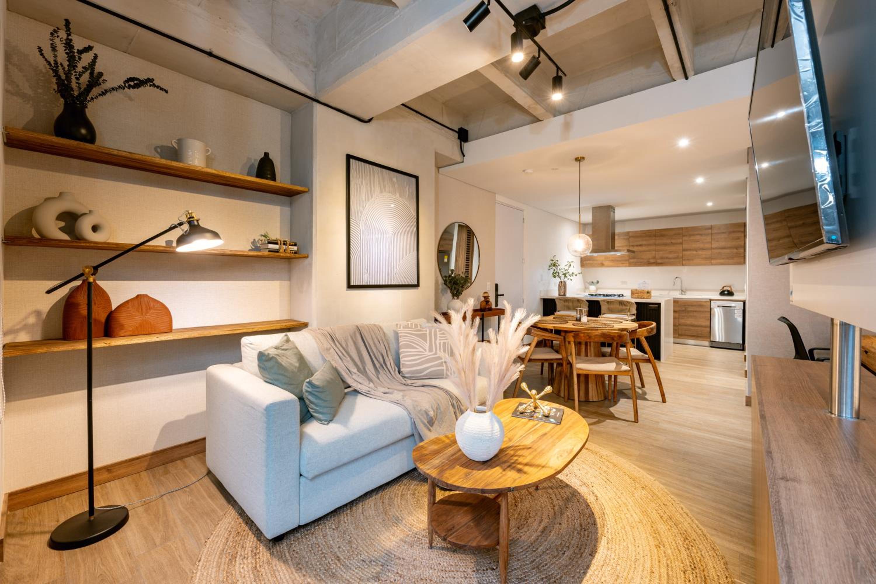 Brand new loft 1BR Balcony