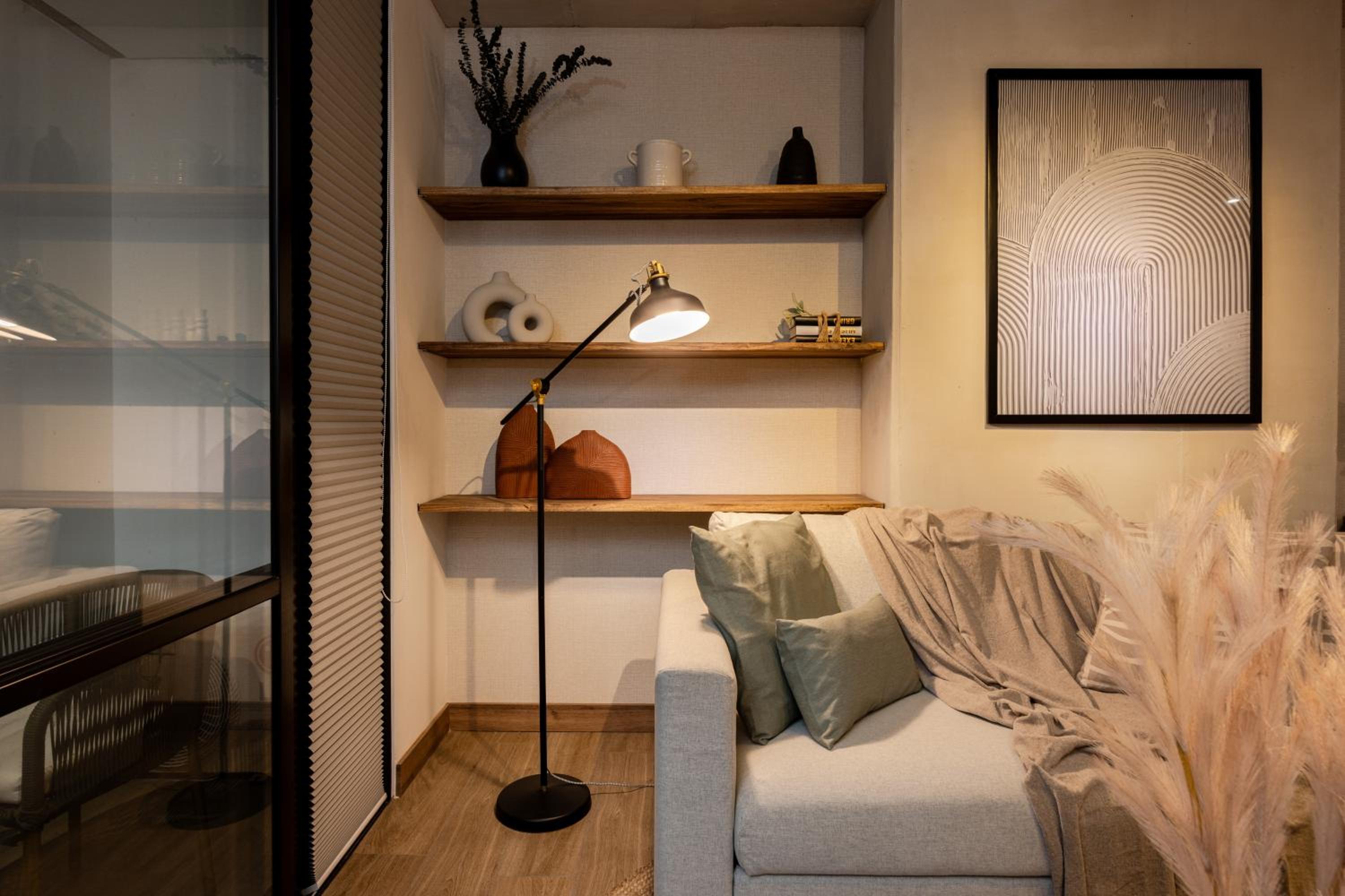 Brand new loft 1BR Balcony
