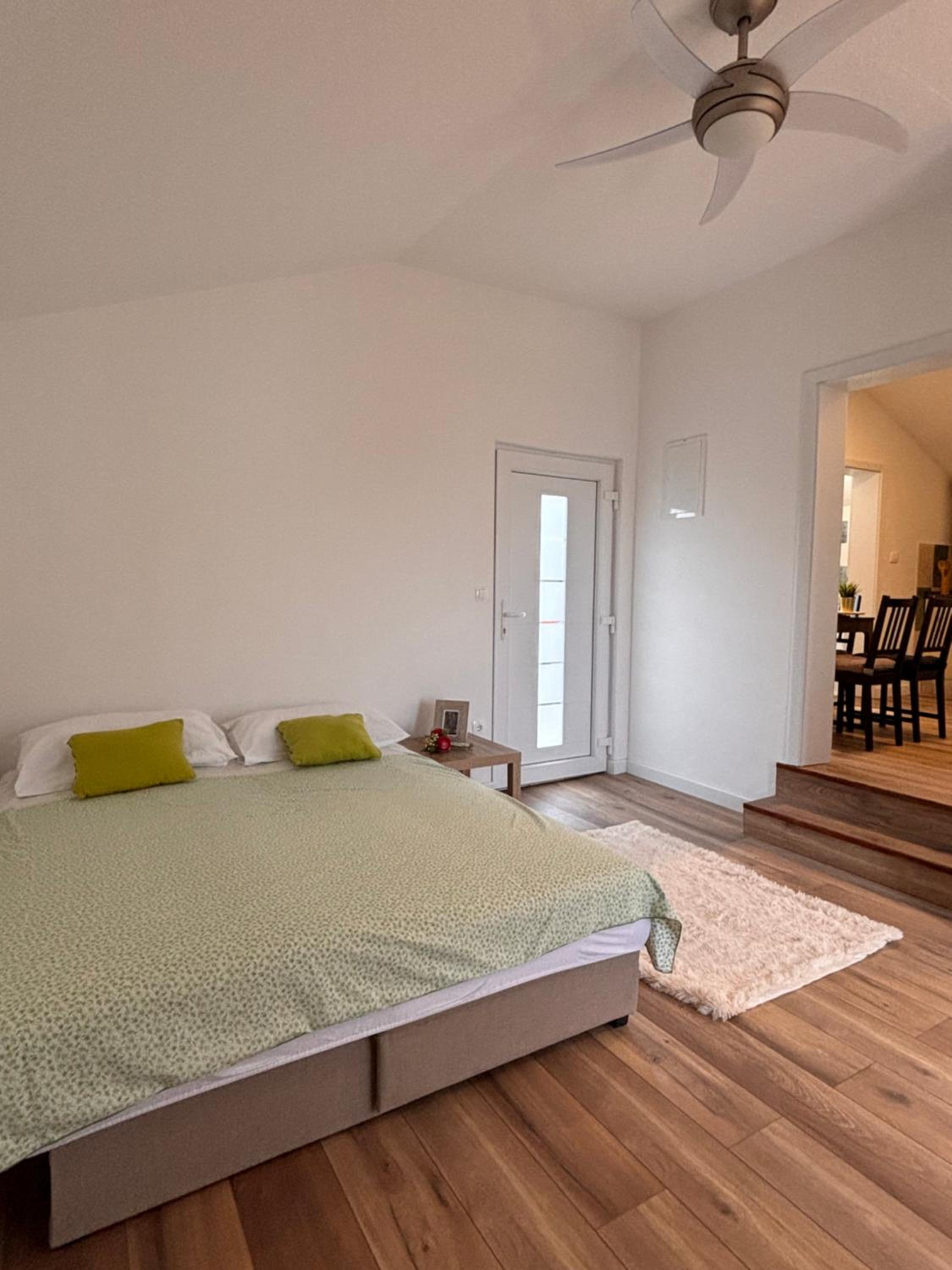 House Roza