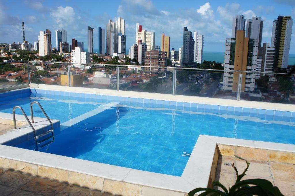 Flat completo em Ponta Negra Natal