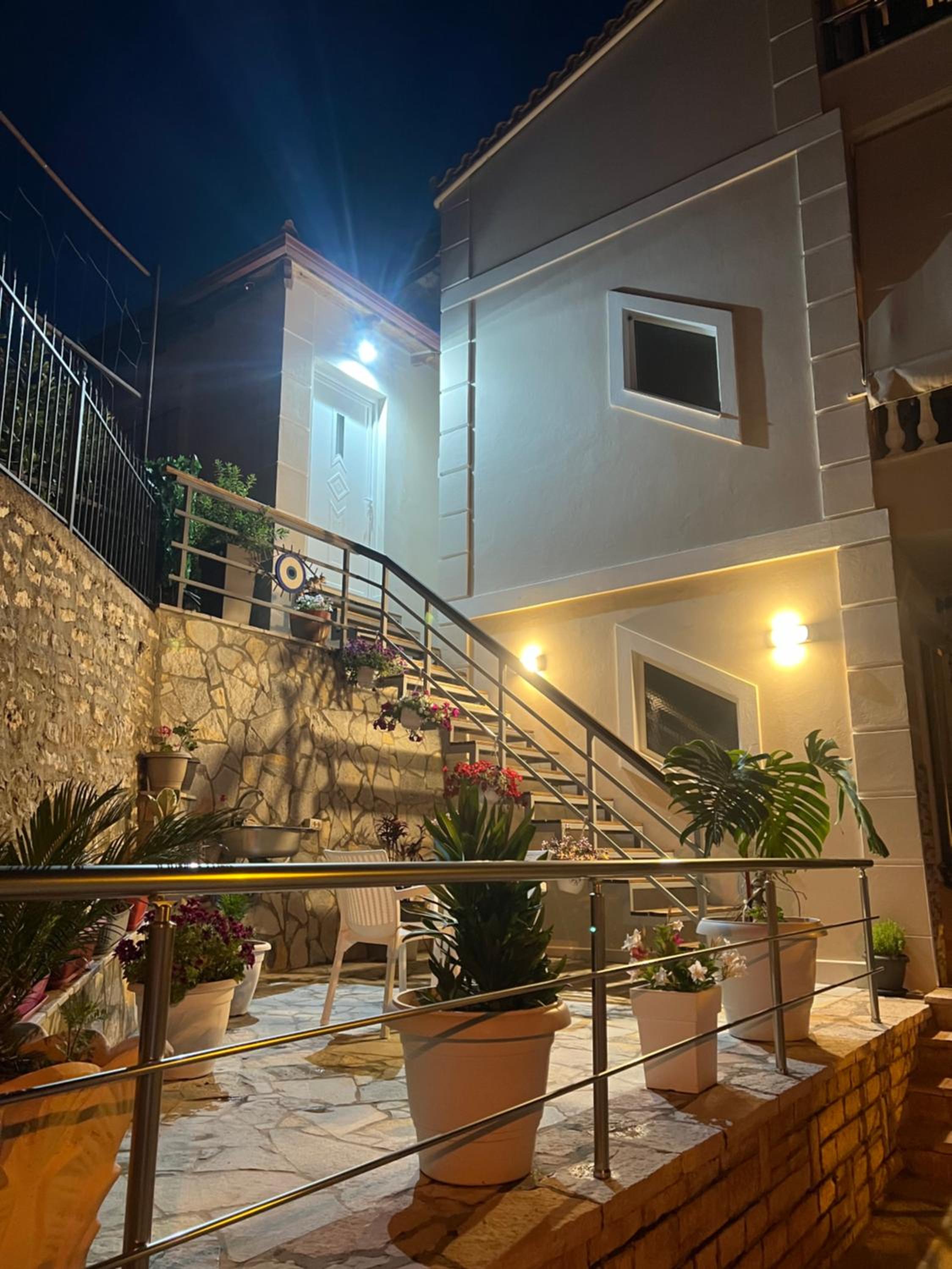 Amazing familiar apartments and rooms