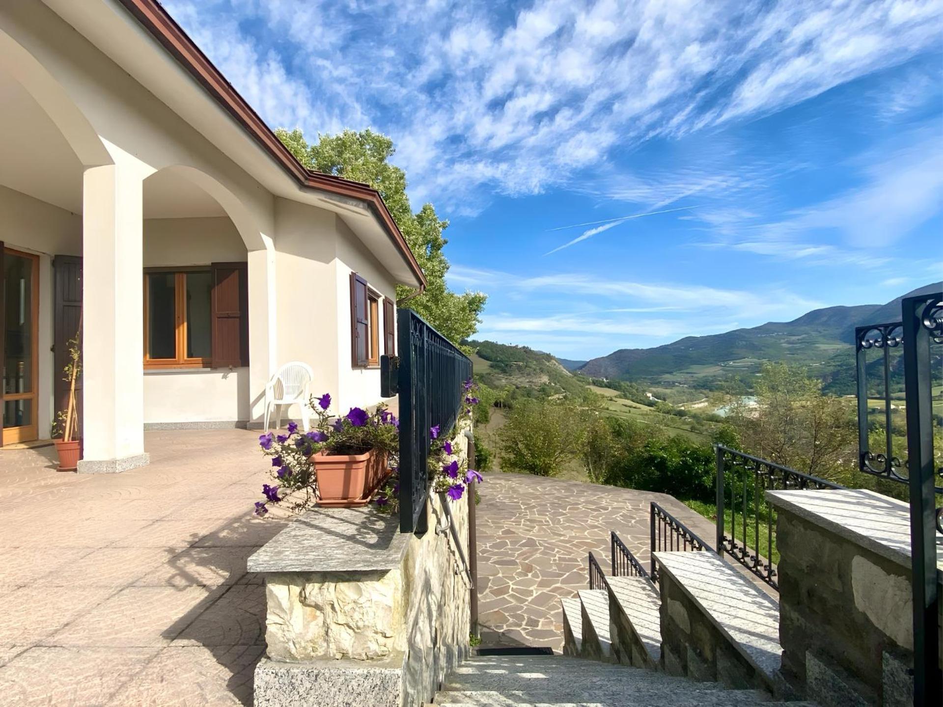 Casa del Bosco - Vista mozzafiato & Parco 4 ettari view 2