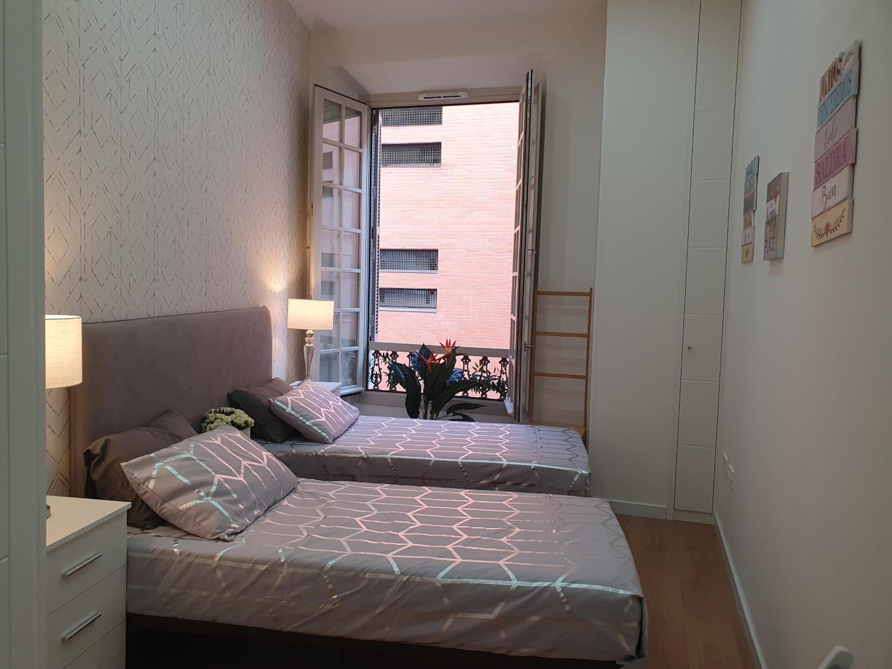 Beautiful Historic Center Apt!