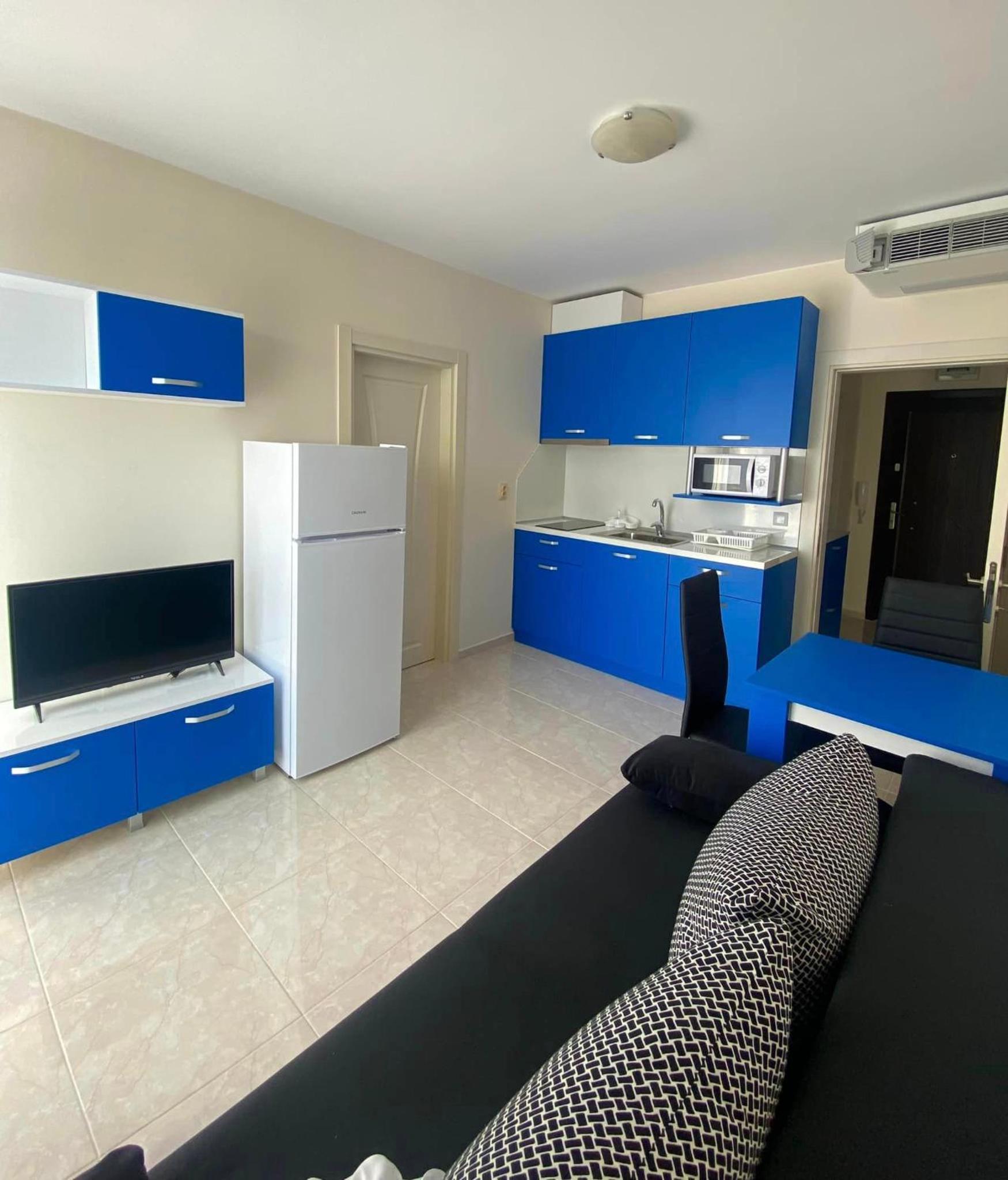 Irina Apartments