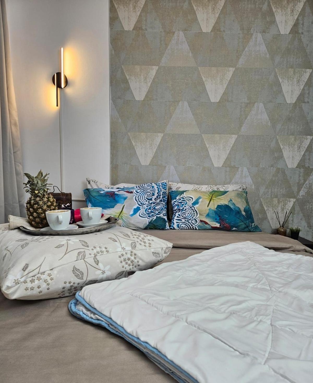 KiWi APART-HOTEL 1BR Wi-Fi Free - CLOSE TO OLD TOWN - COZY LOCATION - SHORTER OR LONGER STAY - R&M BOUTIQUE view 4
