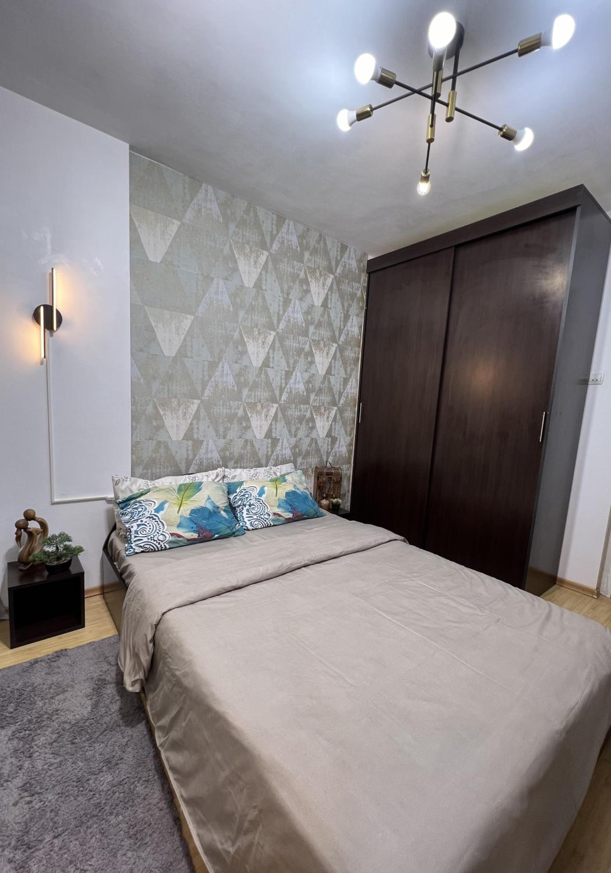 KiWi APART-HOTEL 1BR Wi-Fi Free - CLOSE TO OLD TOWN - COZY LOCATION - SHORTER OR LONGER STAY - R&M BOUTIQUE view 3