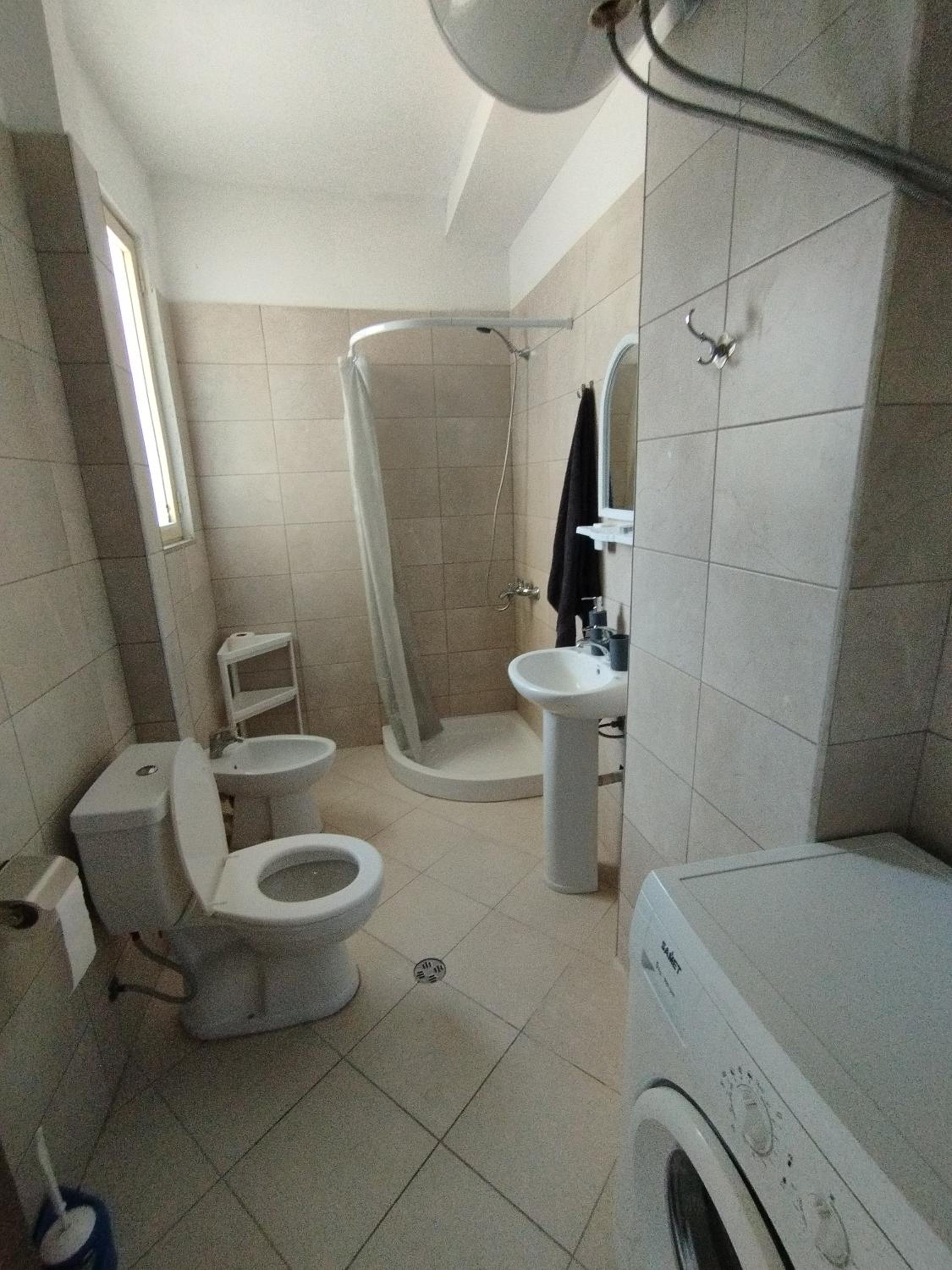Irek's Vlora Plazhi i Vjeter Apartments