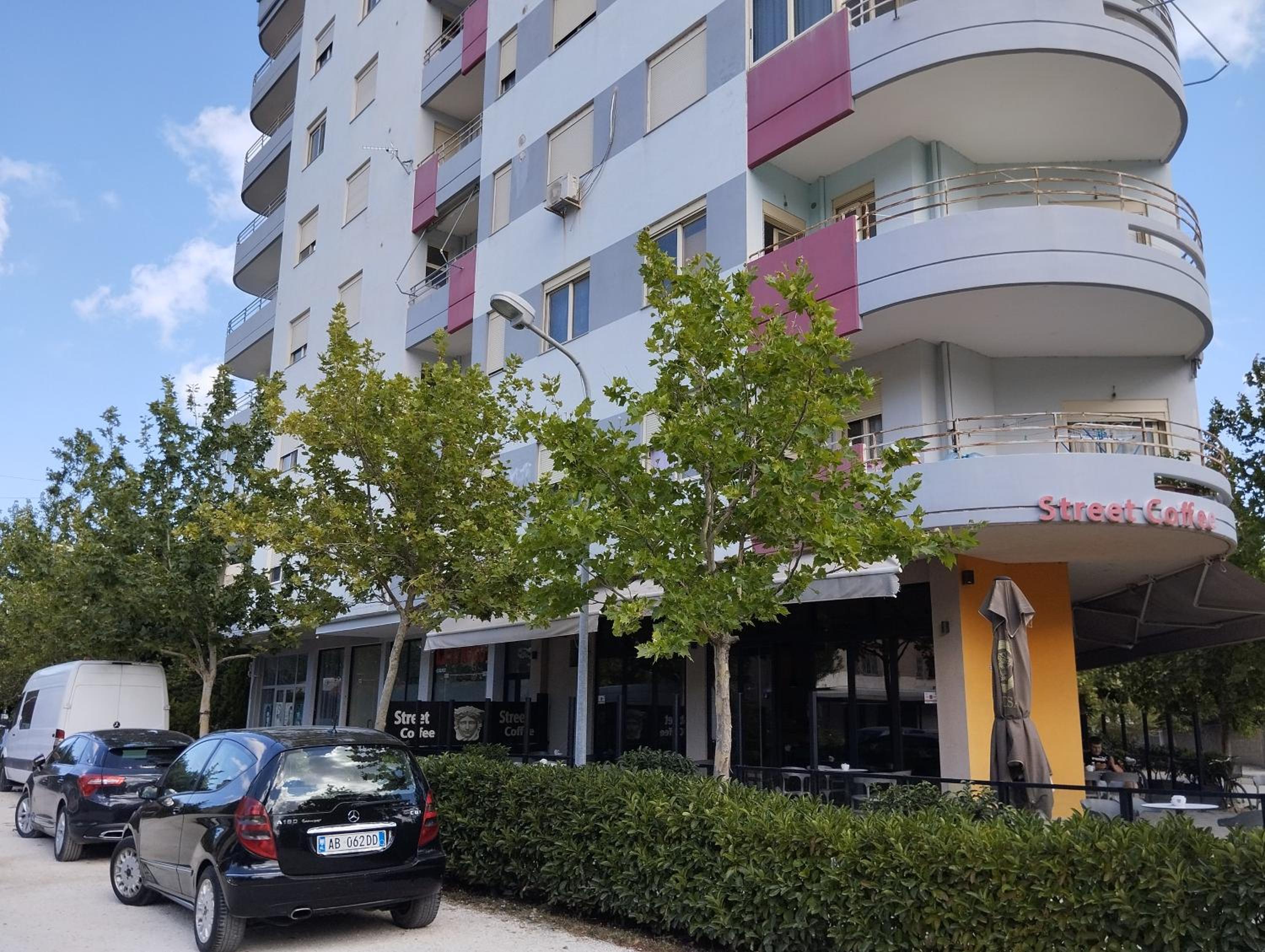 Irek's Vlora Plazhi i Vjeter Apartments