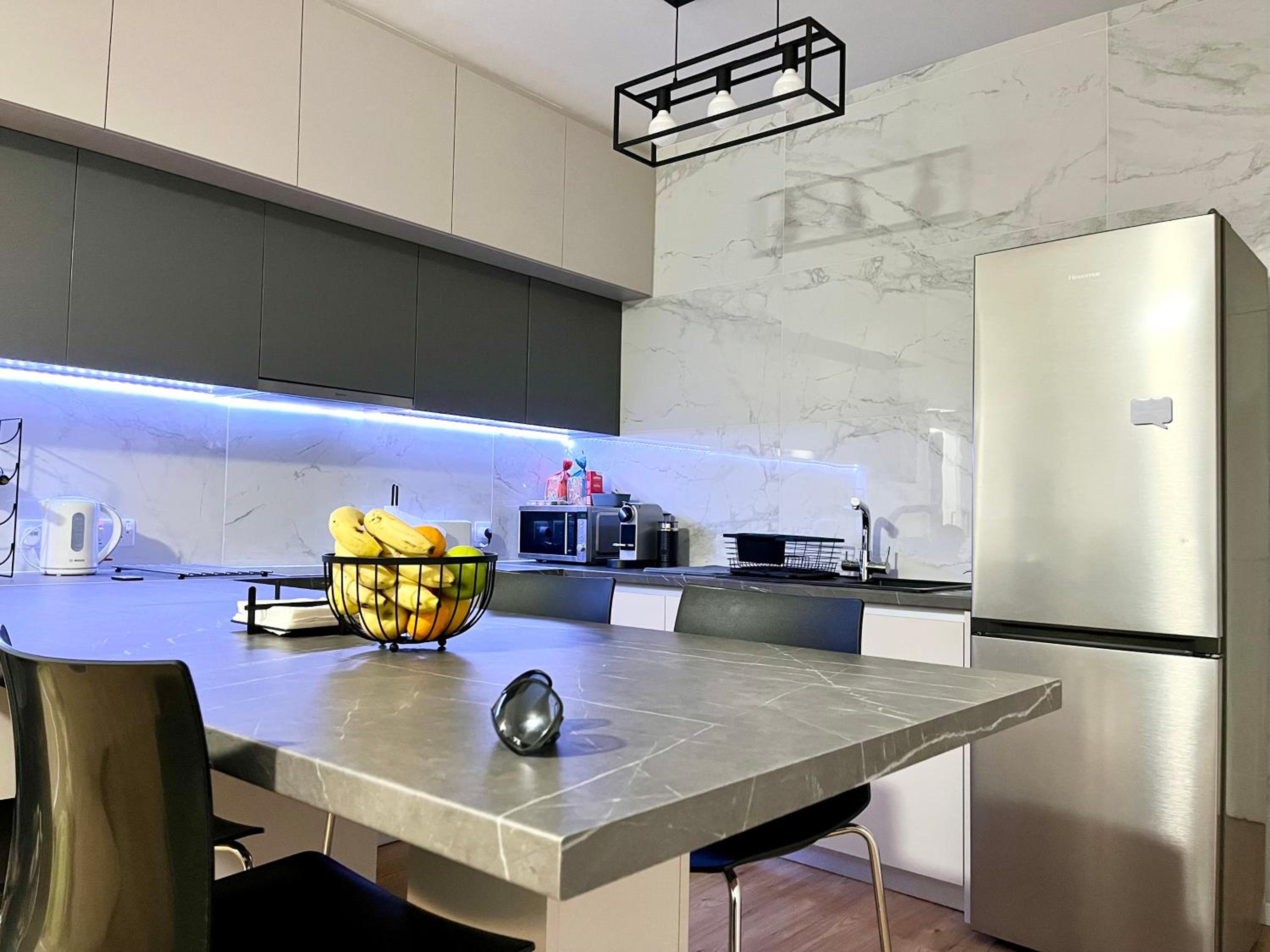 Modern apartment near McKenzie beach