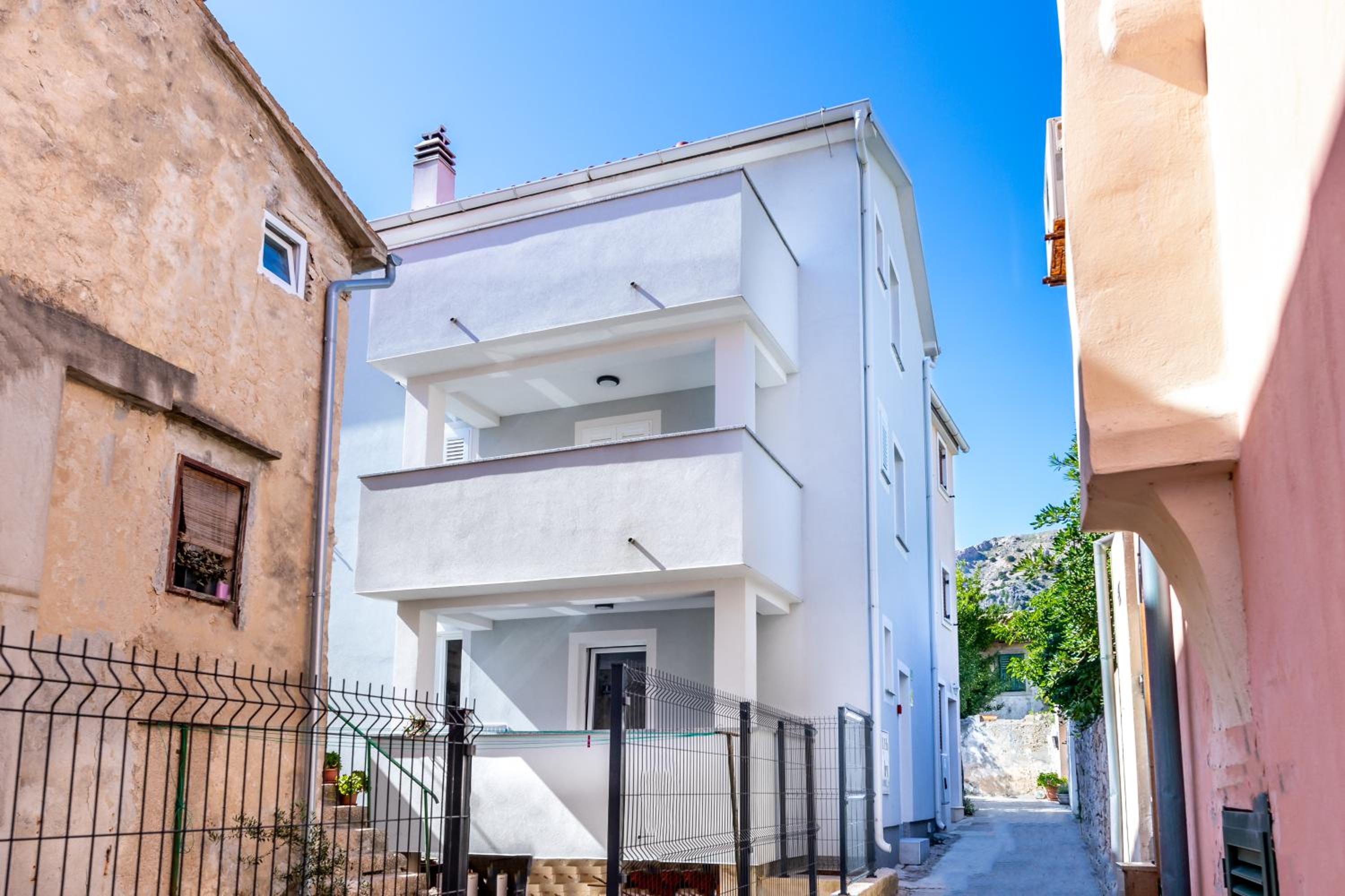 Apartment Bracol
