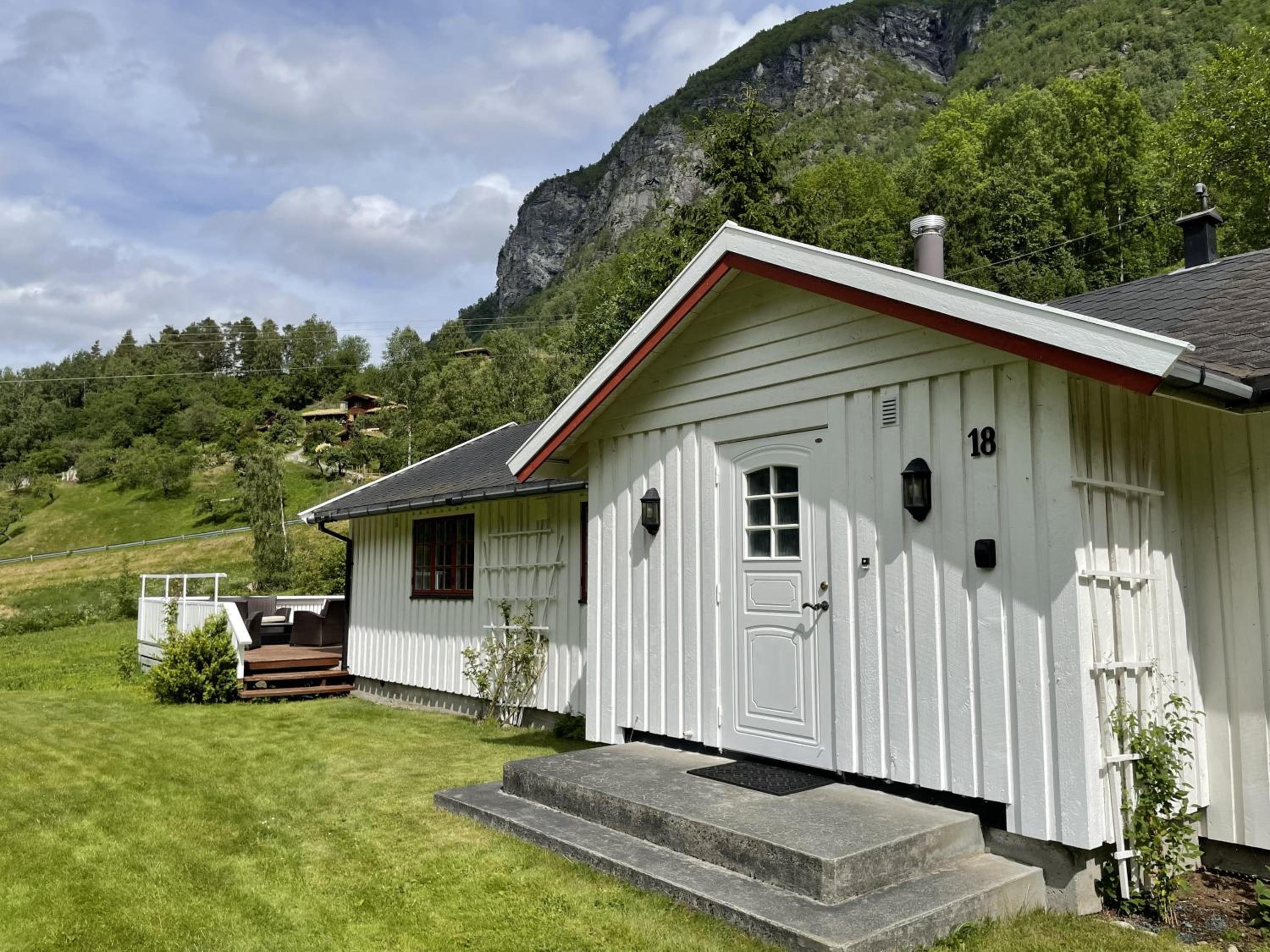 Dalhus - House with jacuzzi view 5