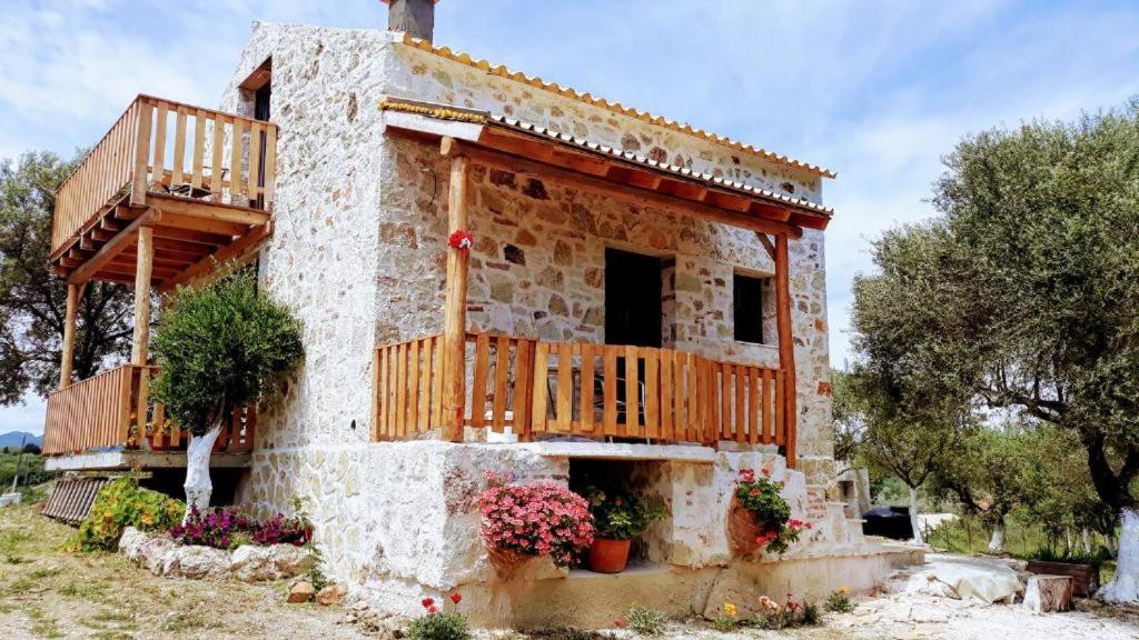 Villa MaryElen Marathias beach view 2