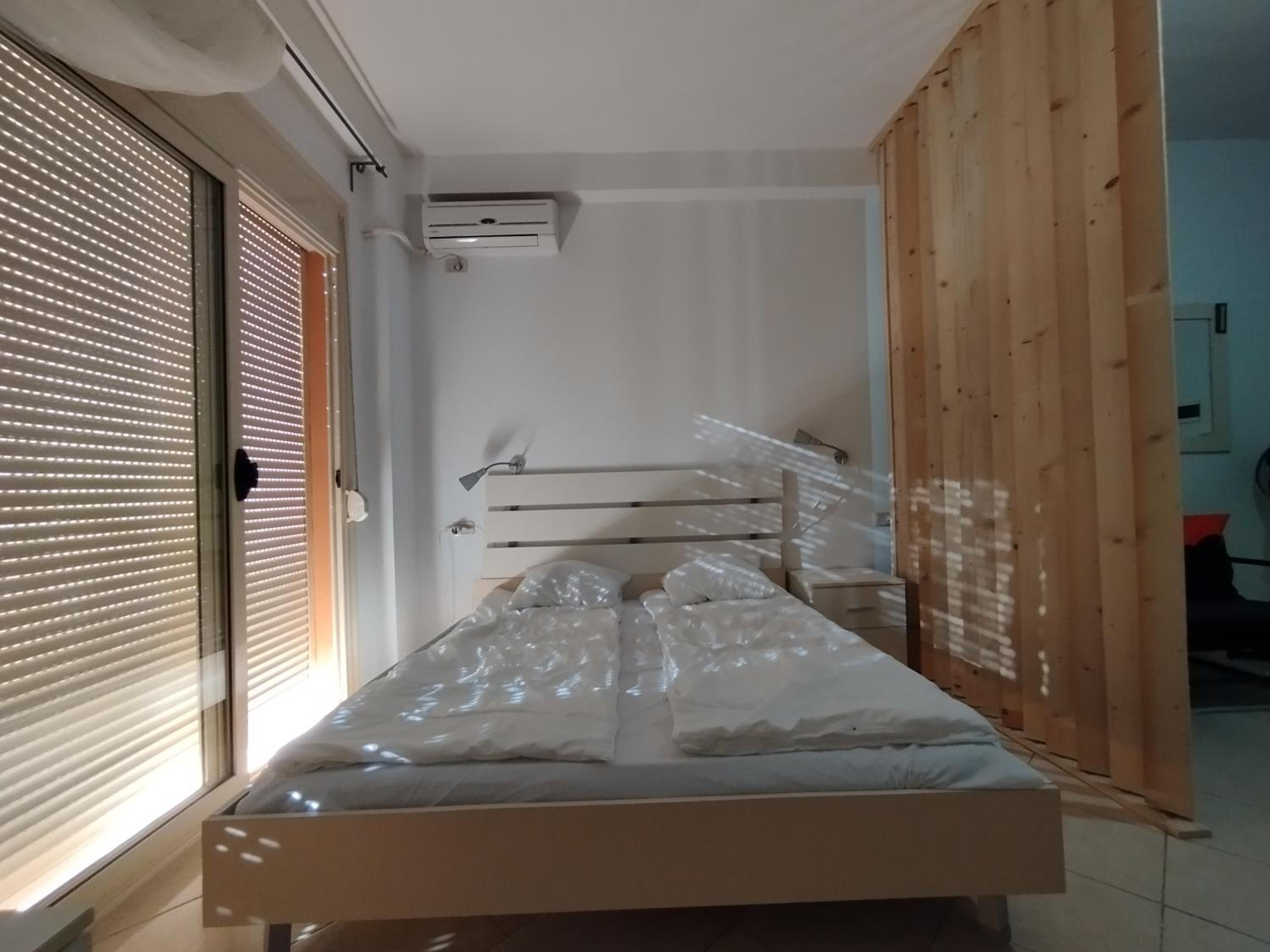 Irek's Vlora lungomare apartments