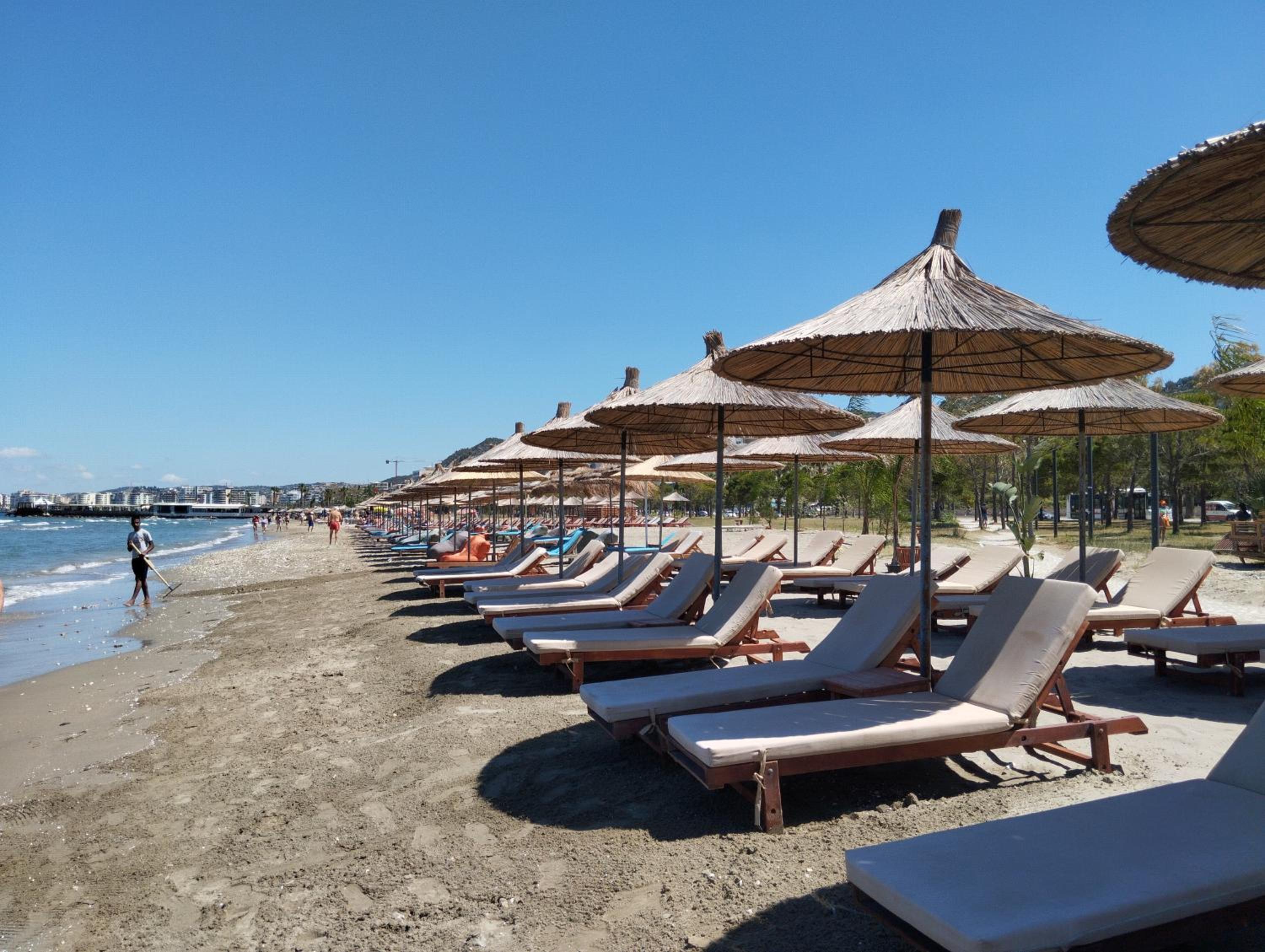 Irek's Vlora lungomare apartments