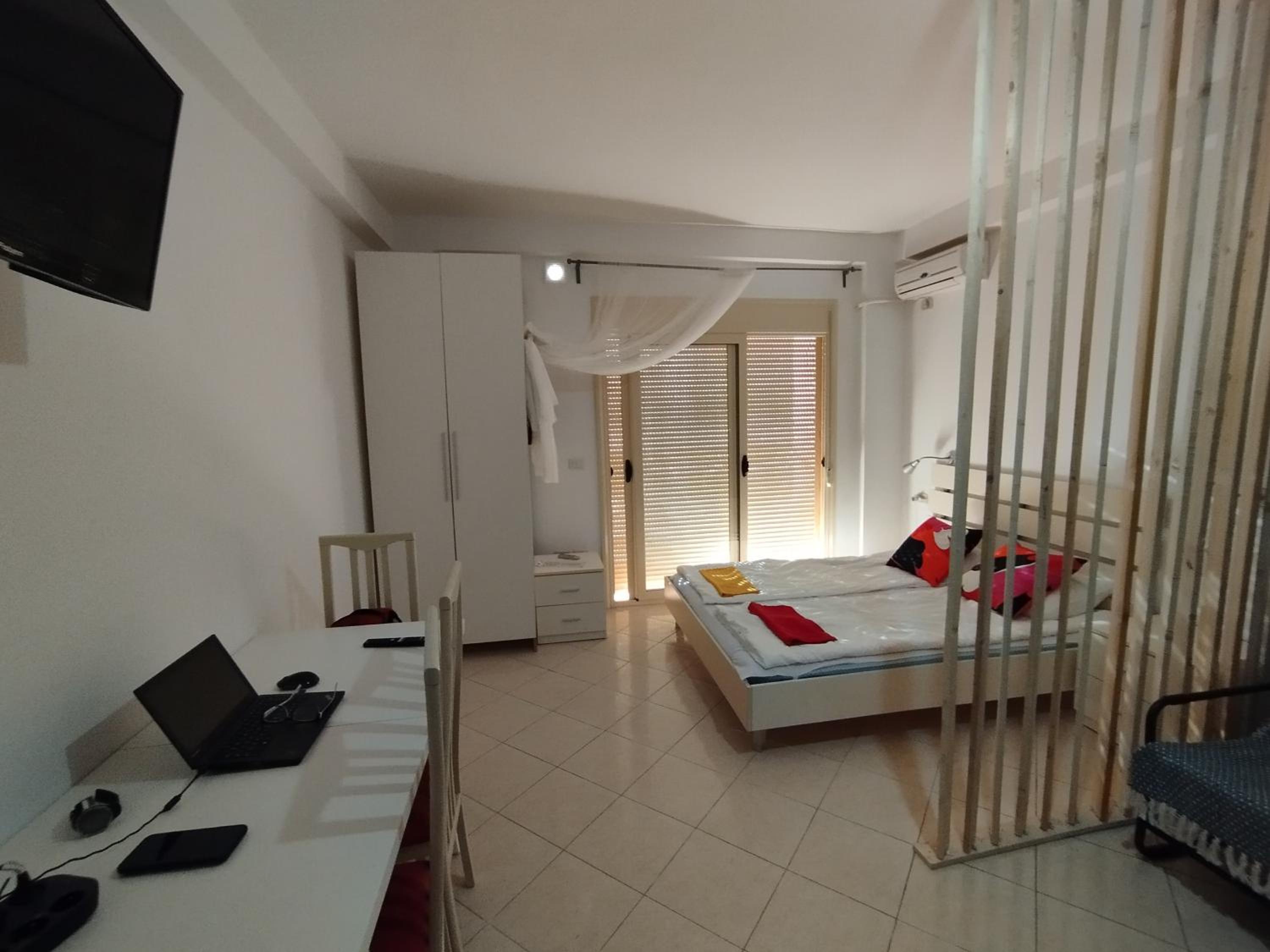 Irek's Vlora lungomare apartments