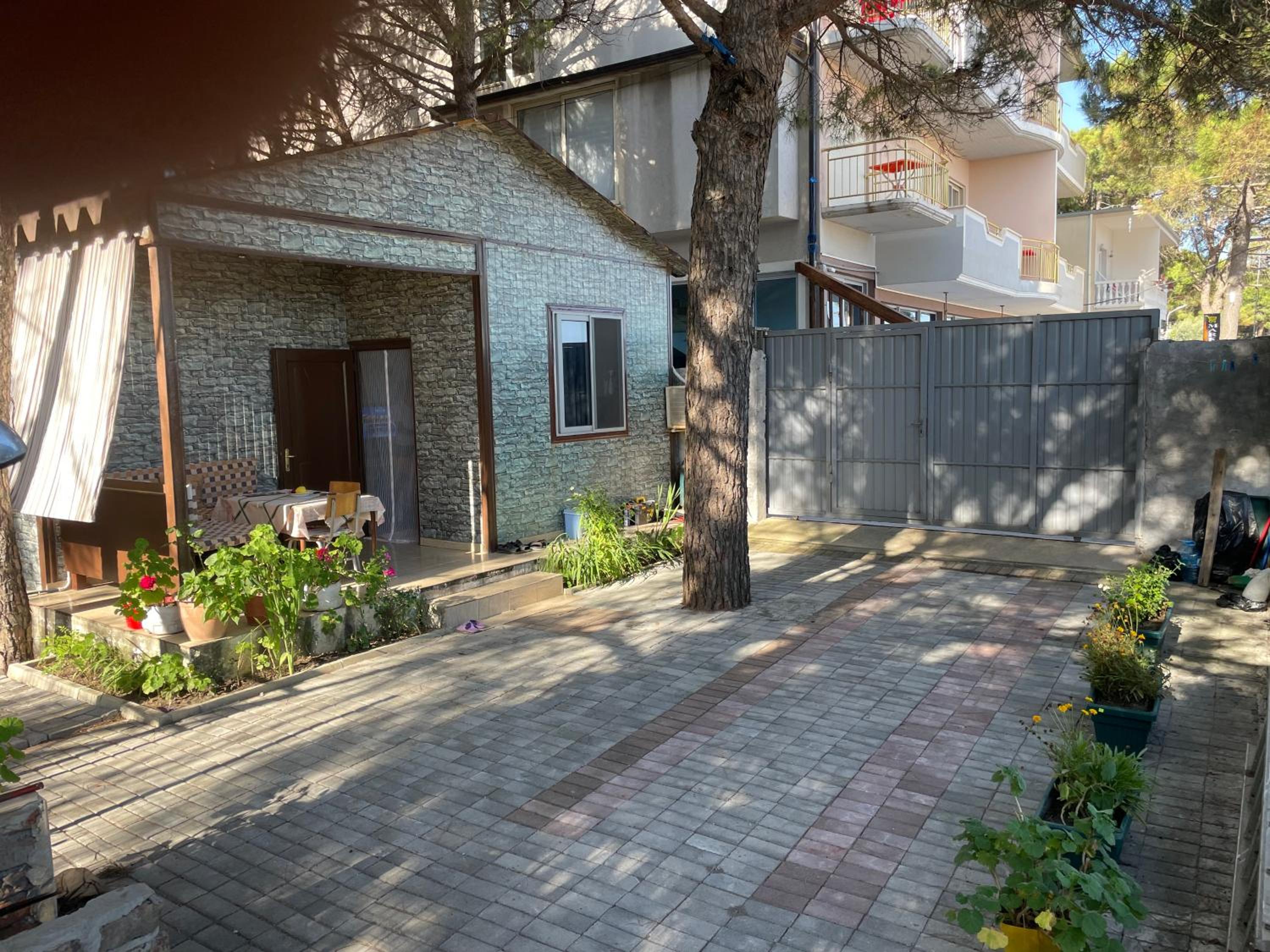 Pinehouse Velipoja