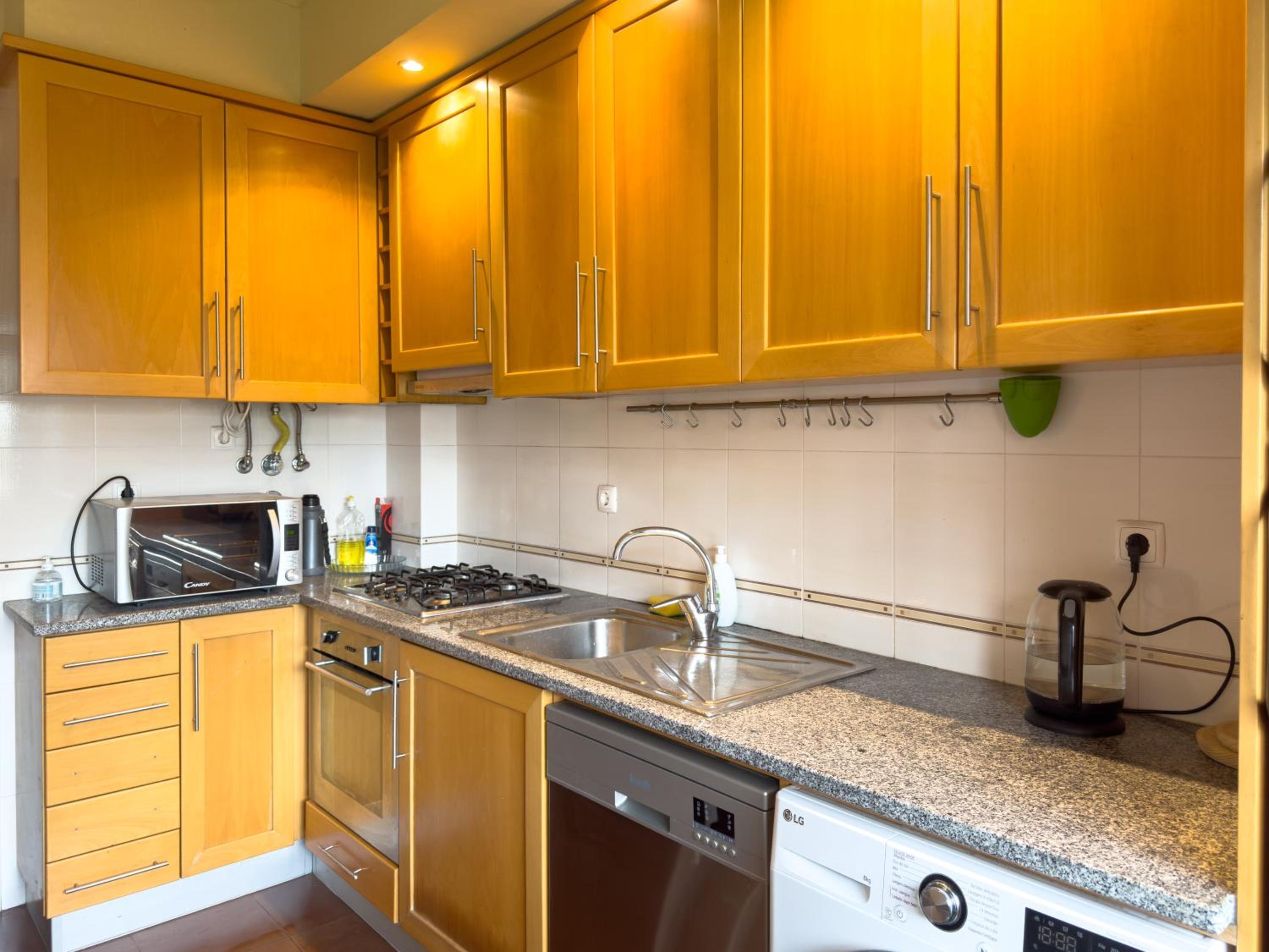 Double bed room in old town view 4