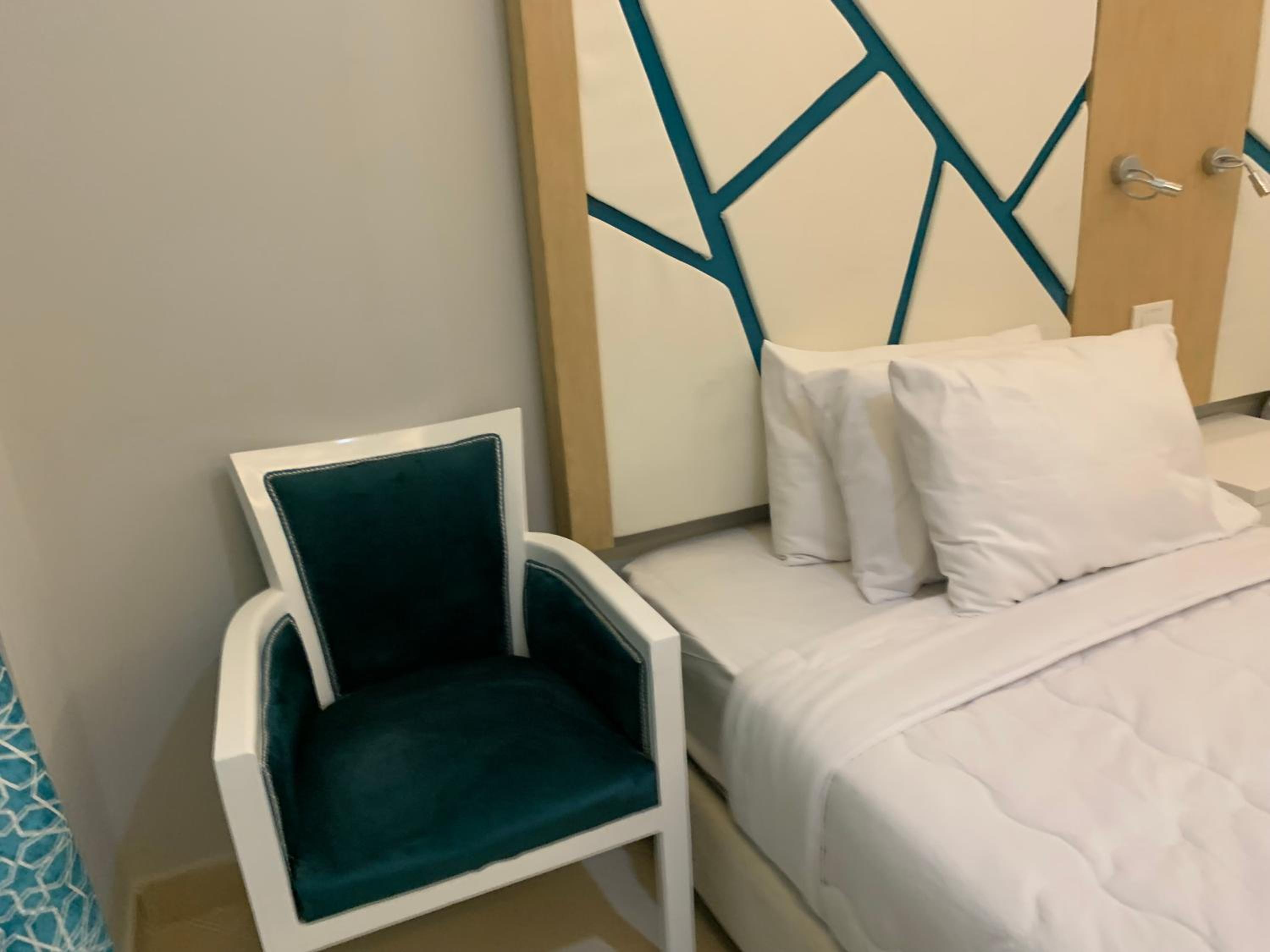 Private Room Hurghada for rent beach and pools included Not Valid for Locals
