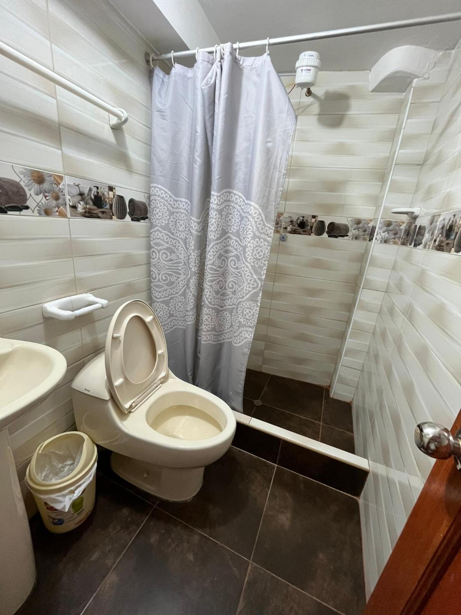 Hostal Apu Qhawarina