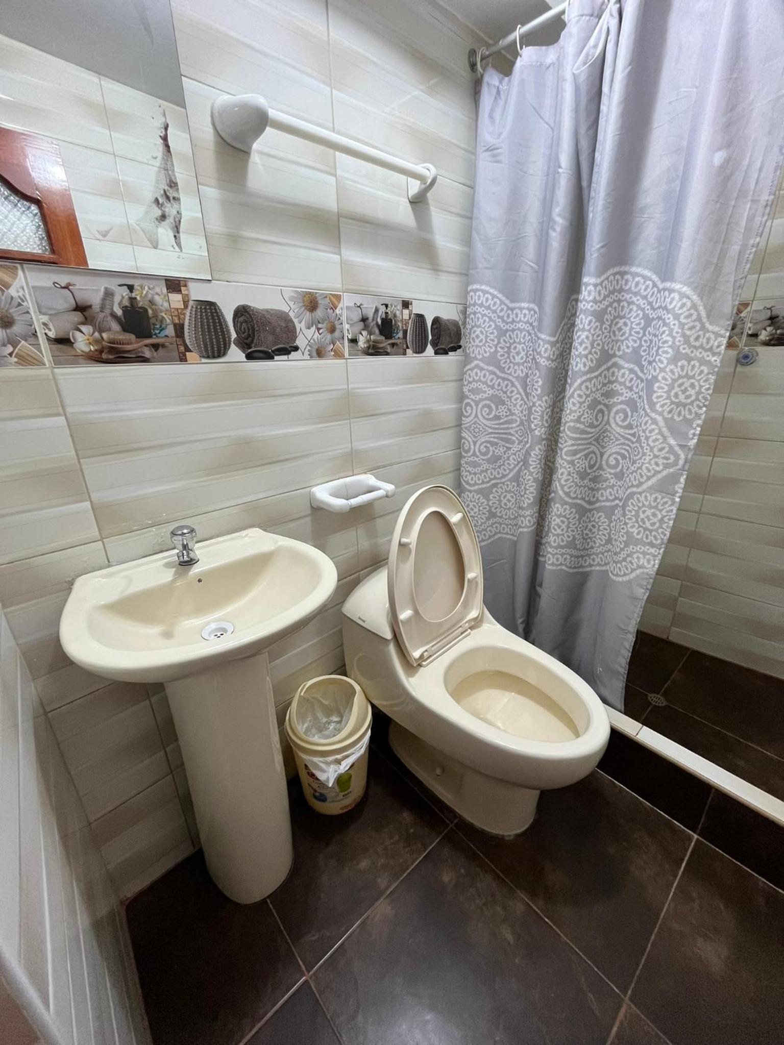 Hostal Apu Qhawarina